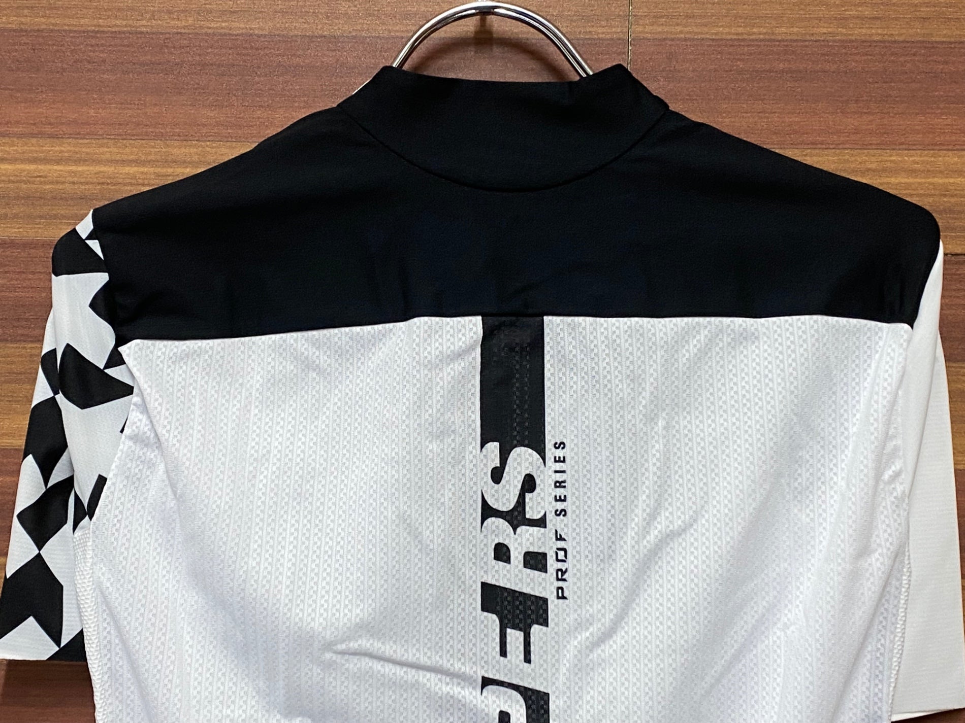 JC900 アソス Assos TEAM QHUBEKA 半袖 サイクルジャージ 黒白 M