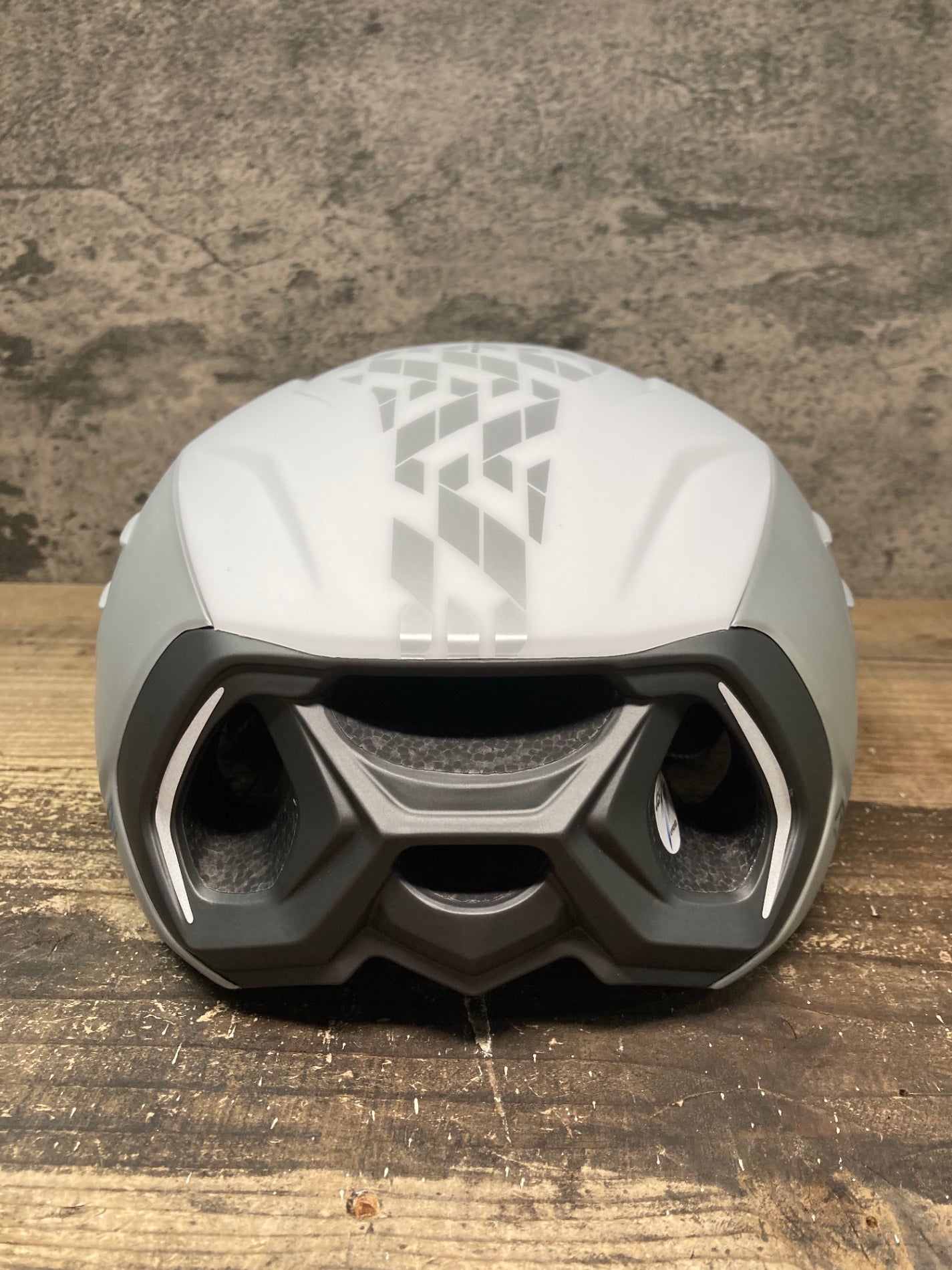 IY380 オージーケーカブト OGK kabuto AERO-R2 ヘルメット 白 R05/11製造 L/XL 美品