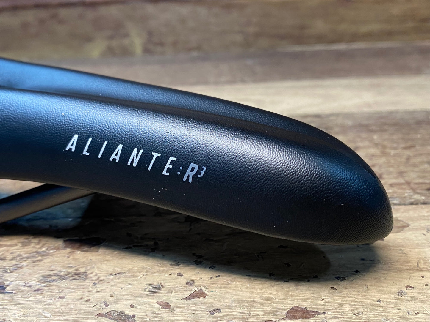 IM937 フィジーク Fizik ALIANTE R3 OPEN サドル KIUMレール