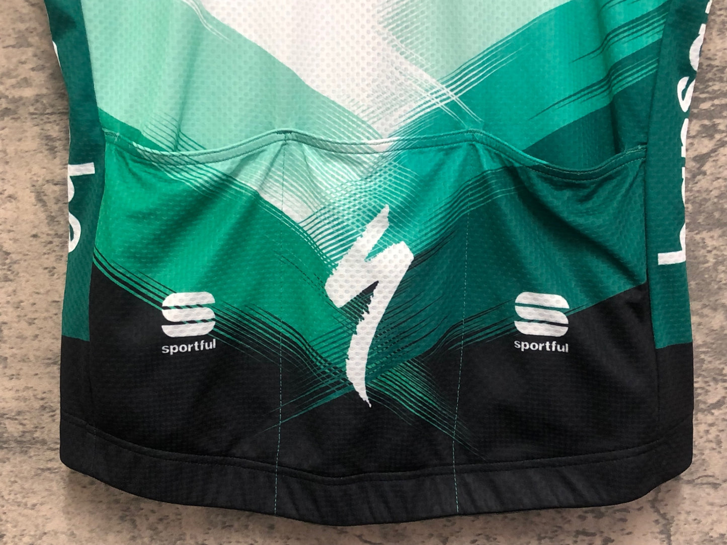 IW407 スポーツフル sportful 半袖 サイクルジャージ 黒 緑 M BORA hansgrohe