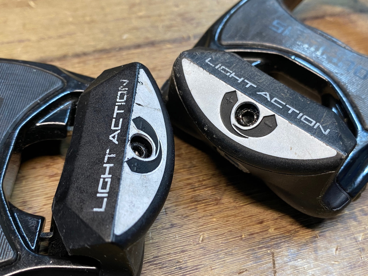 IZ019 シマノ SHIMANO LIGHT ACTION PD-R540 ビンディングペダル 黒