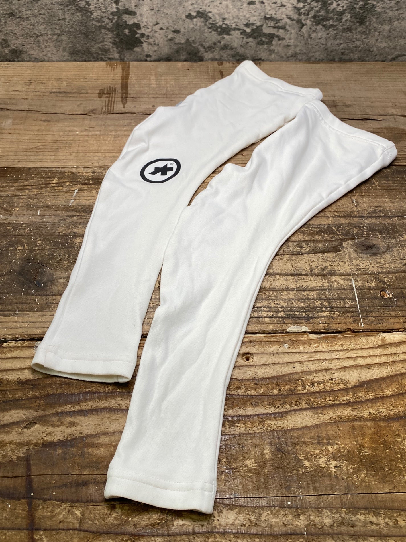 IW502 アソス Assos アームカバー 白 Ⅰ