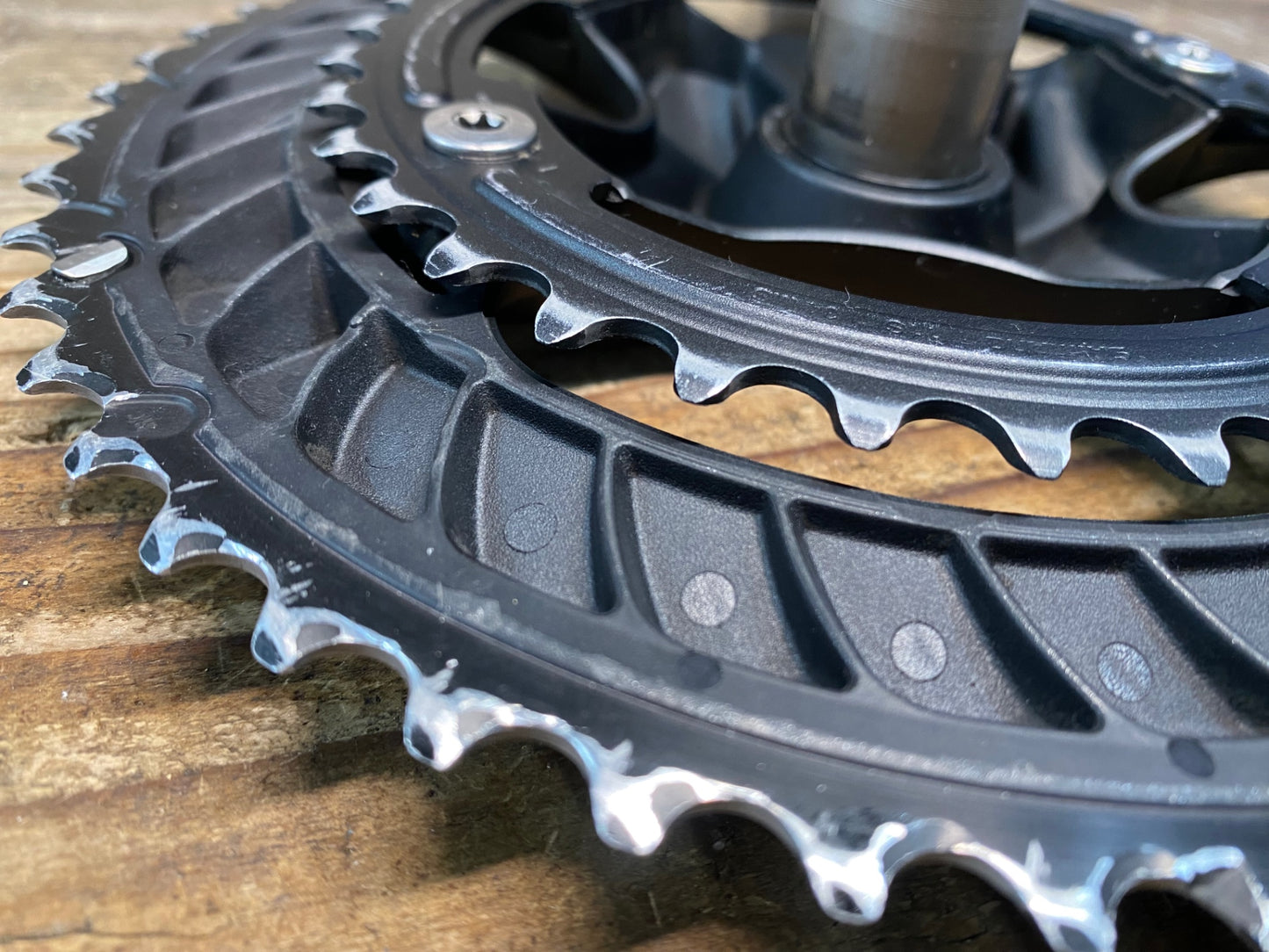 IT461 シマノ SHIMANO 105 FC-R7000 クランクセット 黒 170mm 50/34T ※傷、歯の摩耗