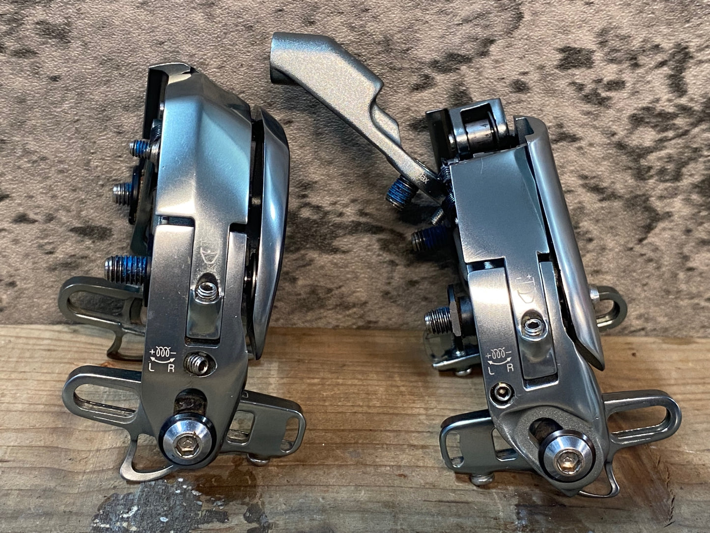 IU265 トレック TREK Madone 9 Aero Integrated ブレーキキャリパー セット