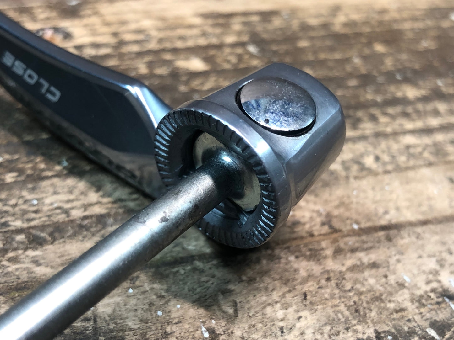 IW645 シマノ SHIMANO WH-9000 クイックリリース フロントのみ