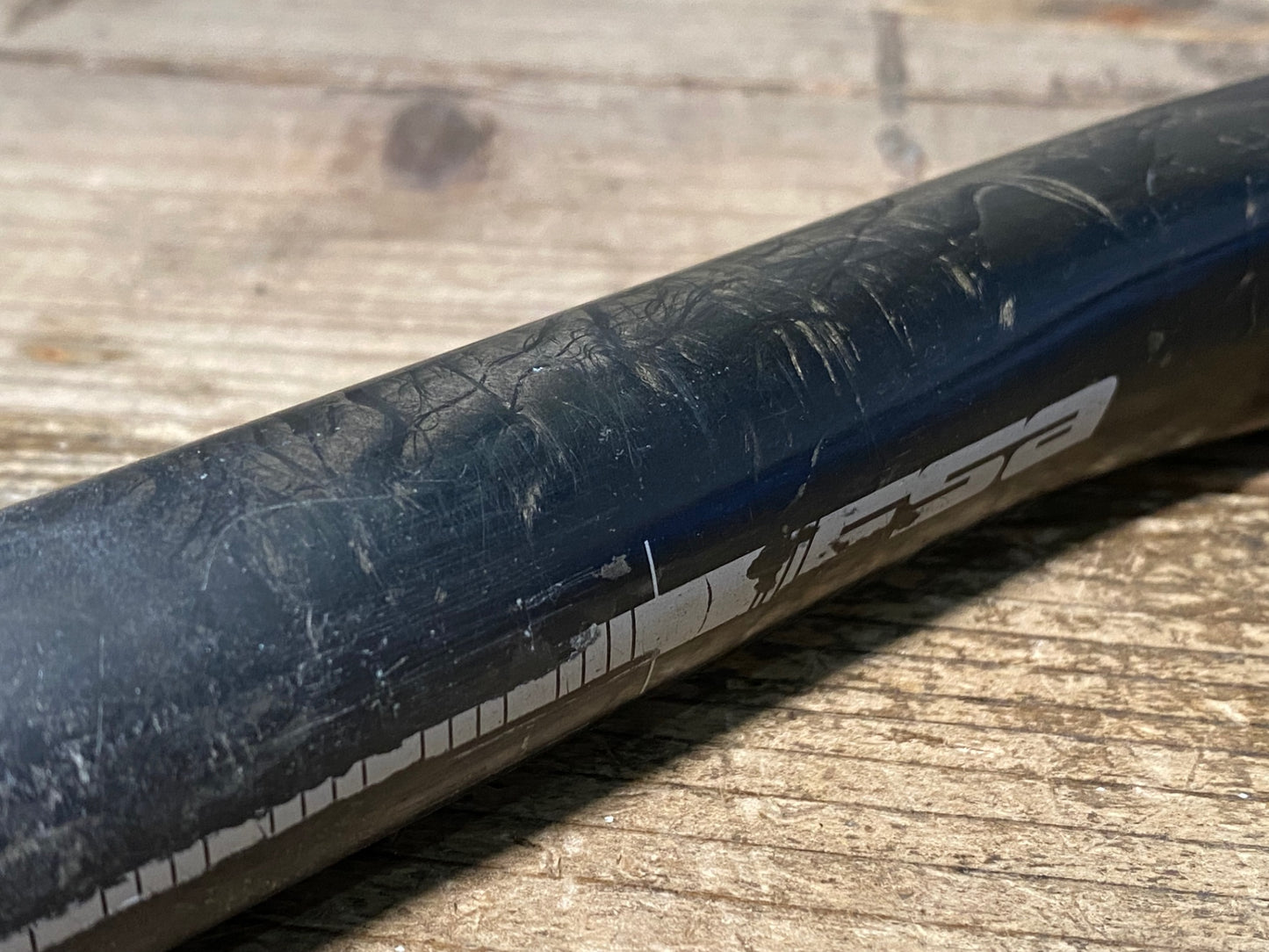 IV135 FSA K-FORCE シートポスト カーボン Φ27.2 実測260mm ※カット済み、ヤグラ欠品