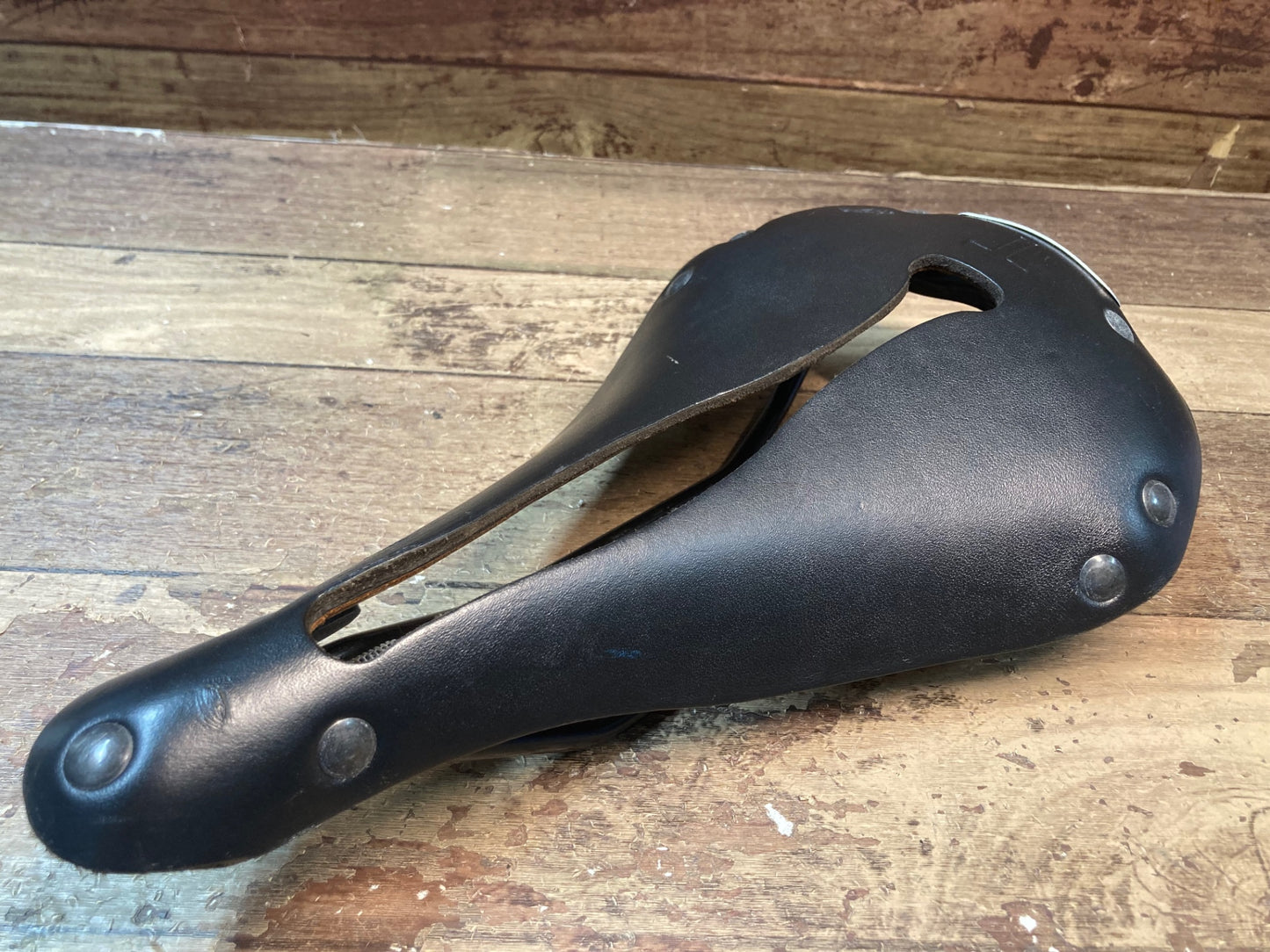 IK752 セラアナトミカ SELLE ANATOMICA 皮 サドル 黒