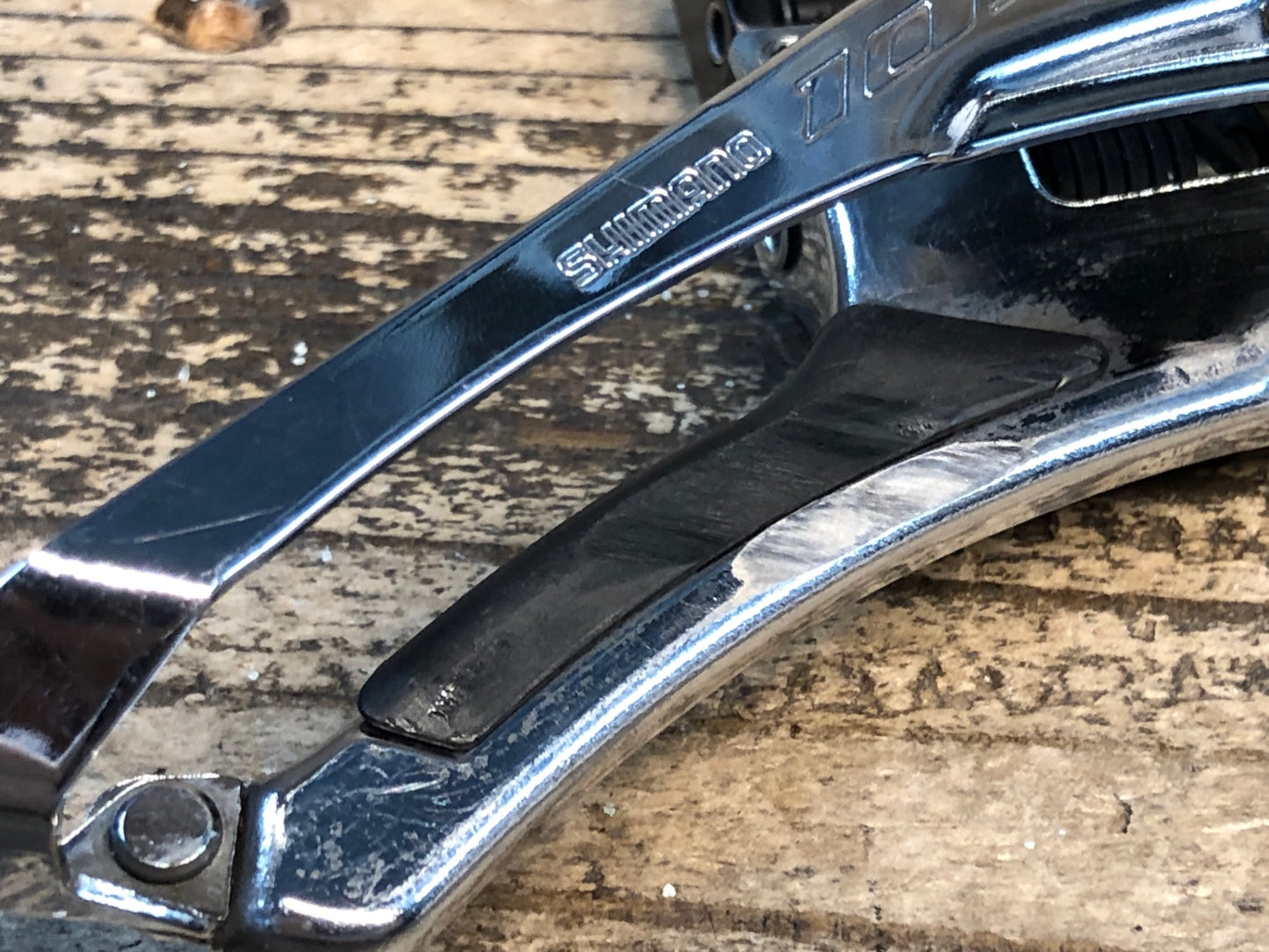 IZ782 シマノ SHIMANO 105 FD-R7000 フロントディレイラー 2S 直付