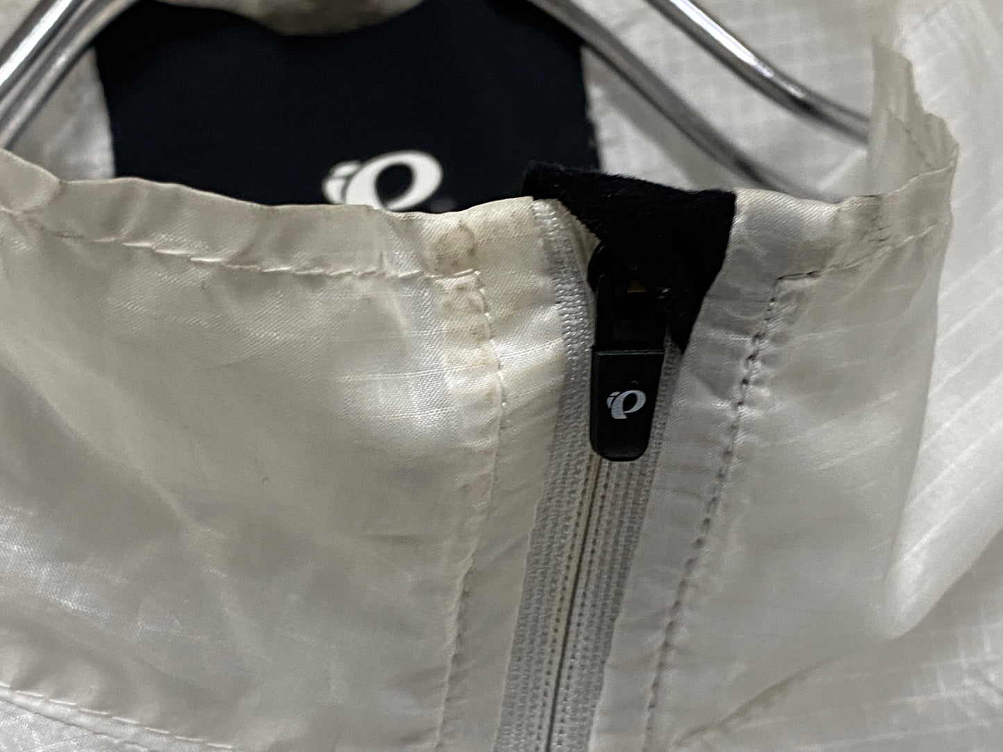 IW235 パールイズミ PEARL iZUMi 長袖 ウインドブレイカー 白 L