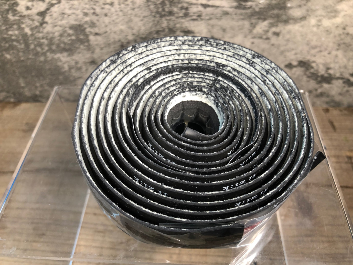 IZ509 フィジーク fizik TERRA BAR TAPE バーテープ 黒 グラベル3.0