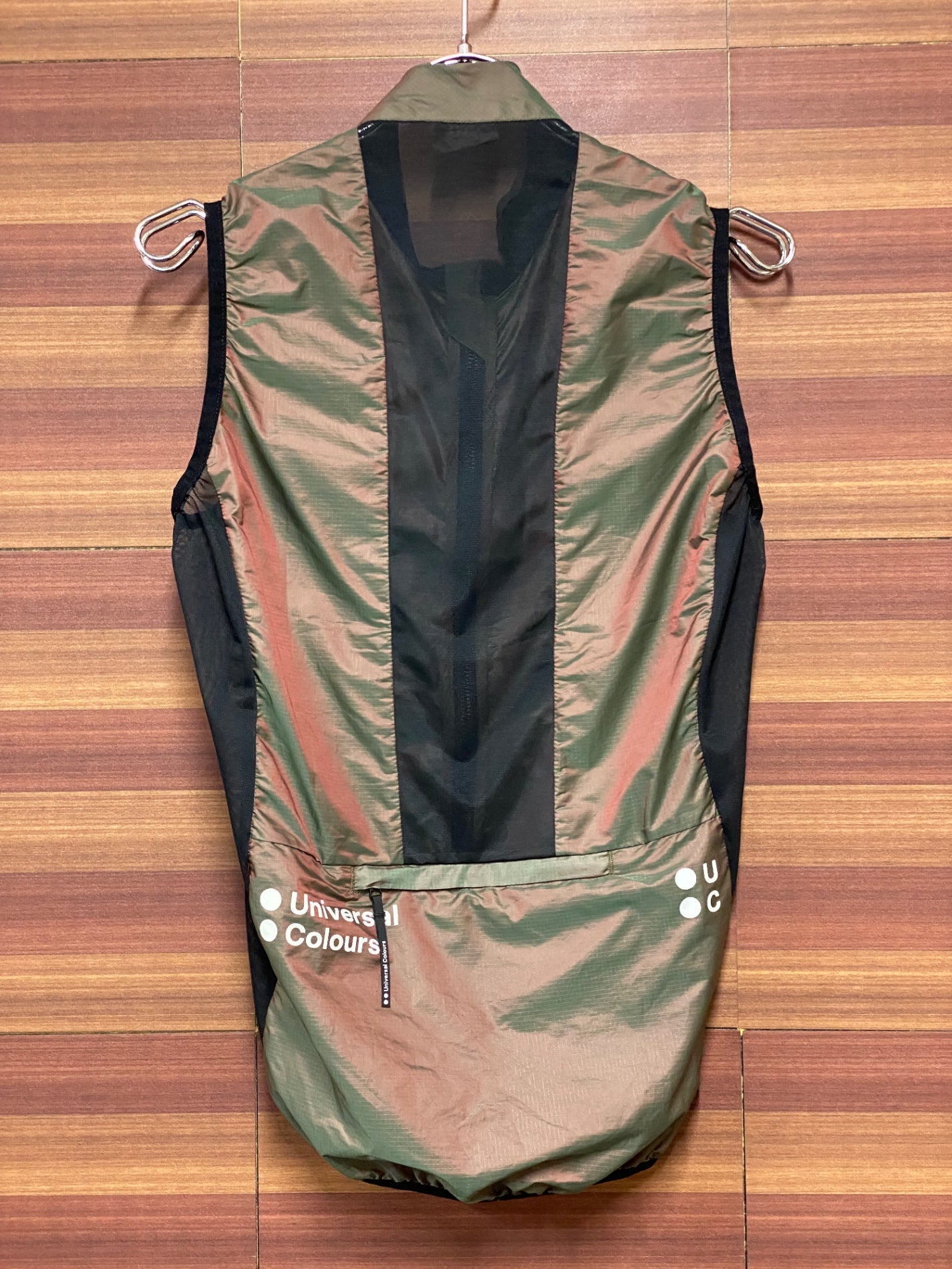 IJ184 ユニバーサルカラーズ Universal Colours Spectrum Gilet サイクルベスト ジレ Iridescent Green/Red XS