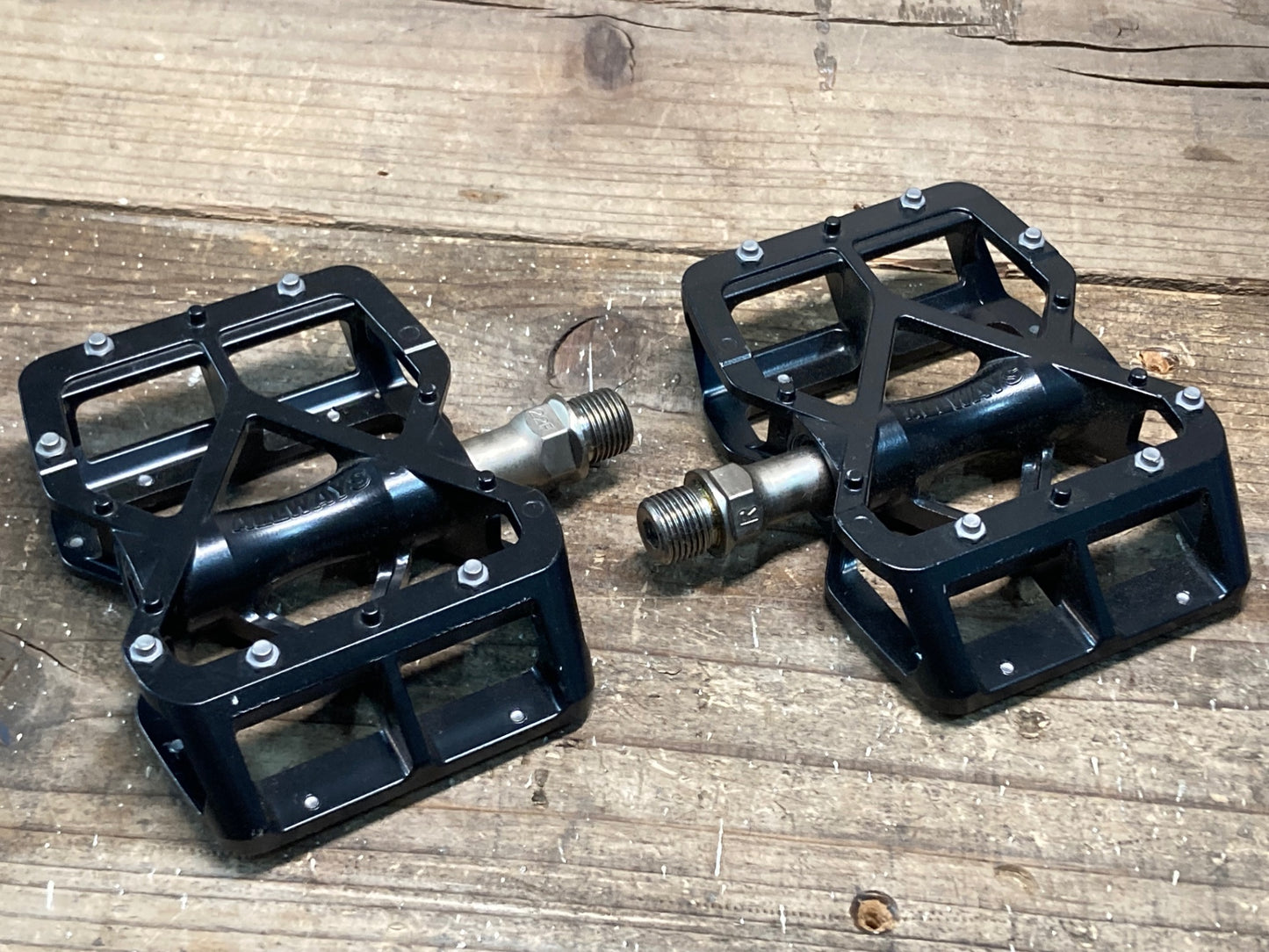 IQ629 三ヶ島 MKS ALWAYS フラットペダル ブラック