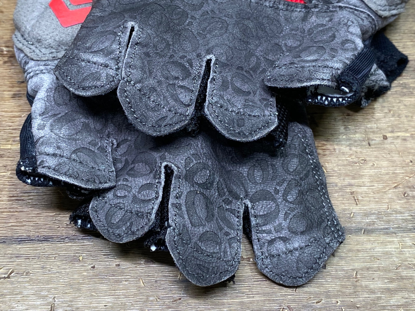 IZ540 パールイズミ PEARL iZUMi 指切り グローブ 黒 L