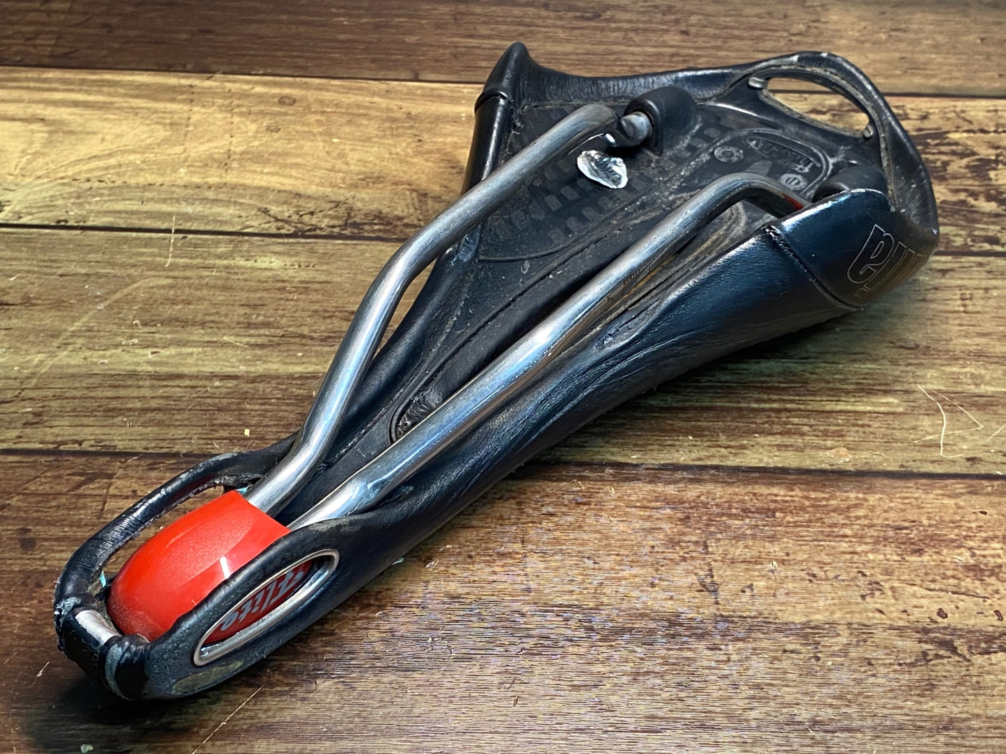 IX977 セライタリア selle ITALIA フライト FLITE GEL FLOW サドル 黒