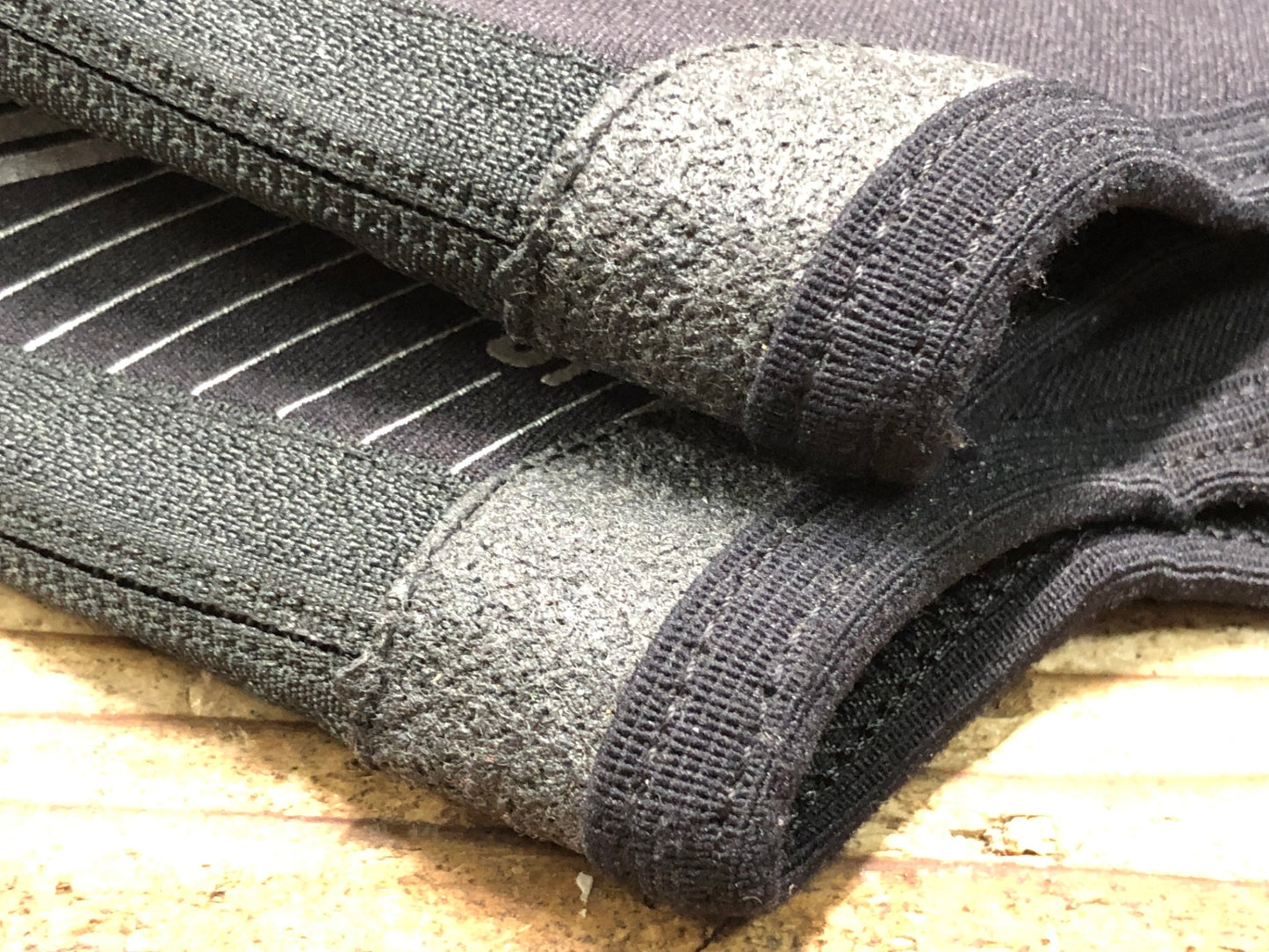 IU820 シマノ SHIMANO シューズカバー 黒 M