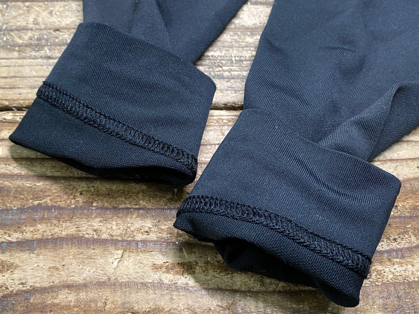 IU489 モンベル mont-bell アームカバー 黒 S