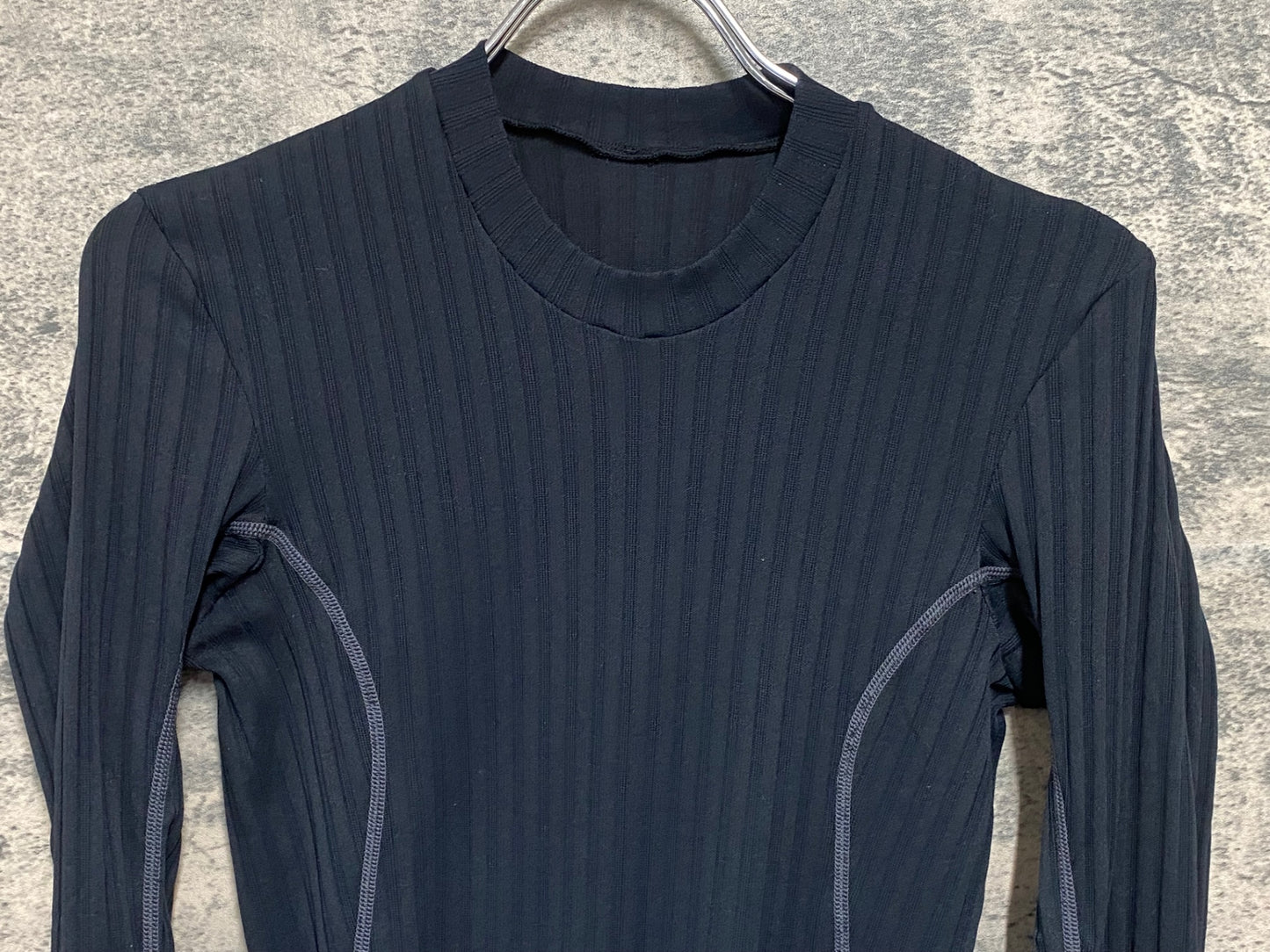 JB088 パールイズミ PEARL iZUMi 長袖 ベースレイヤー 黒 ※サイズ不明