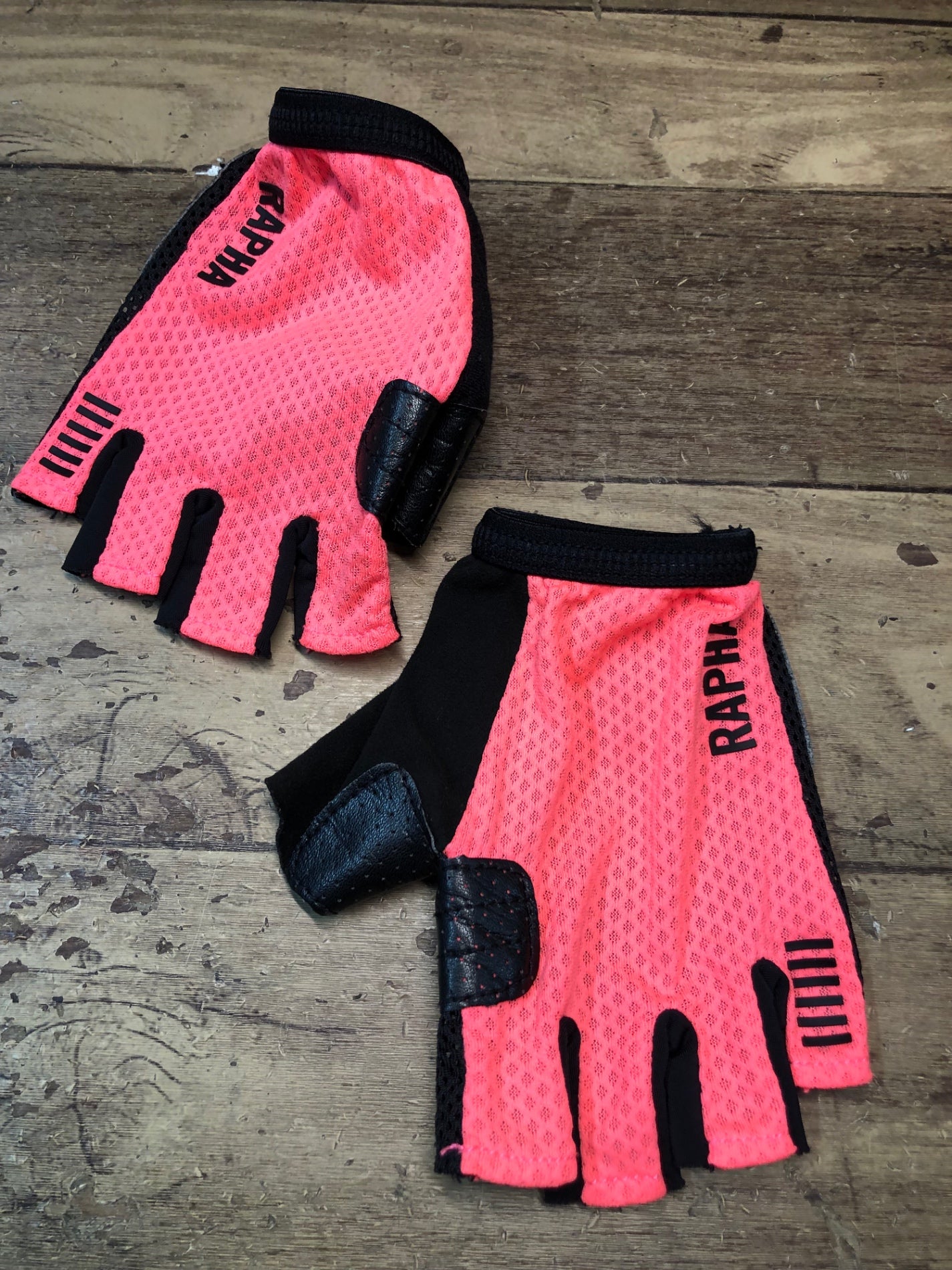 IN349 ラファ RAPHA グローブ 指ぬき ピンク サイズ表記不明