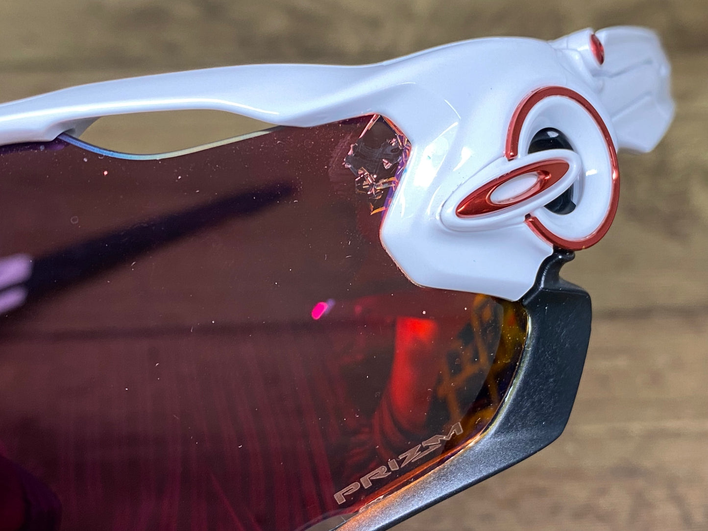 JB341 オークリー OAKLEY JAWBREAKER サングラス アイウェア 白 黒 PRIZMレンズ PHOTOCHROMICレンズ付属 ※レンズ一部剥がれ