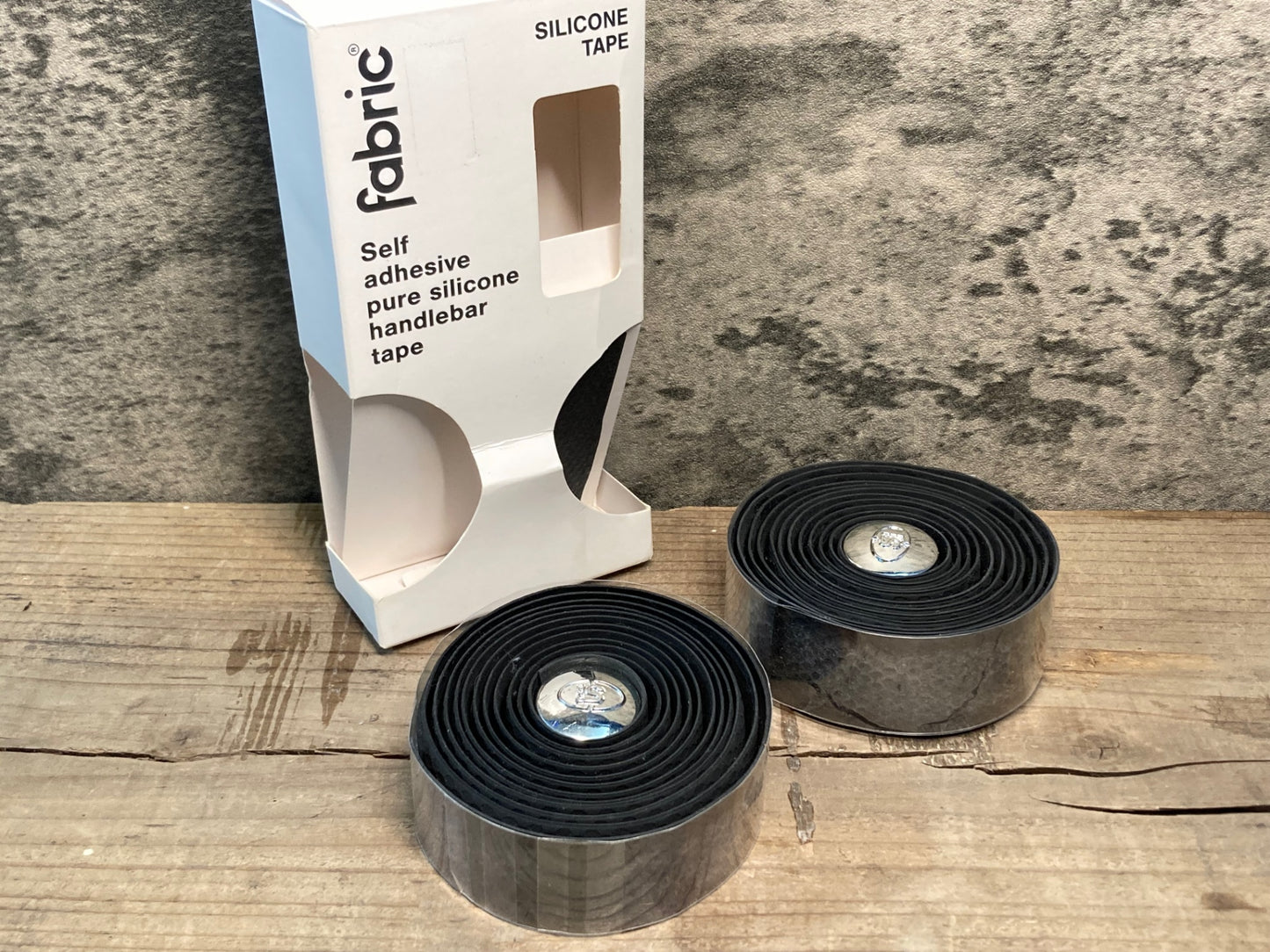 IQ348 ファブリック fabric SOLICONE TAPE バーテープ 黒