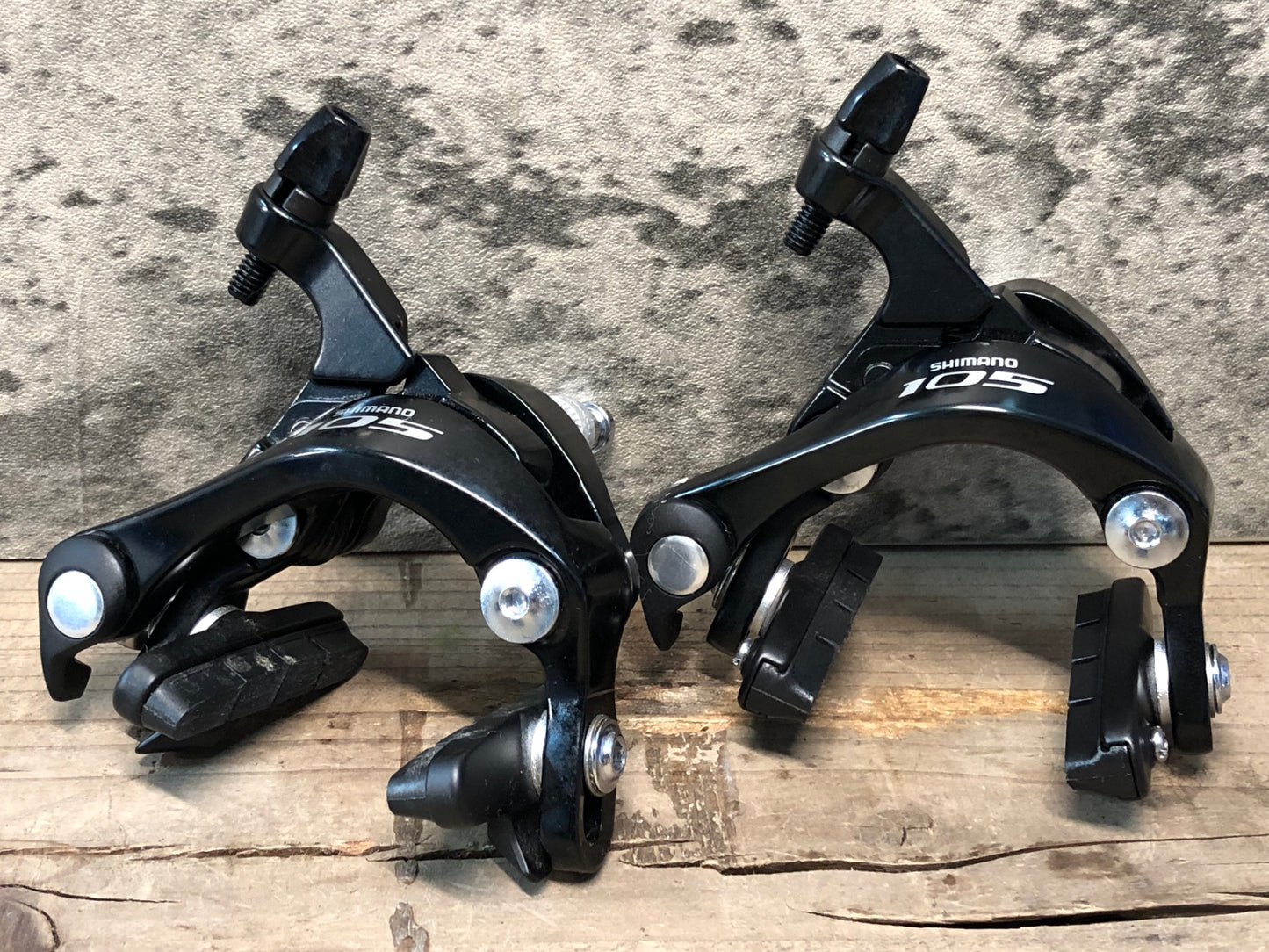 IT142 シマノ SHIMANO 105 BR-5800 ブレーキキャリパー 前後セット