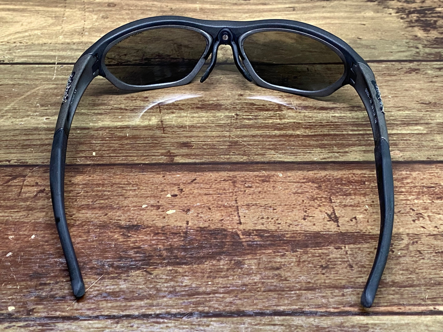 IX542 ルディプロジェクト RudyProject ホーラス HORUS サングラス アイウェア ※テンプル部エンブレム錆あり