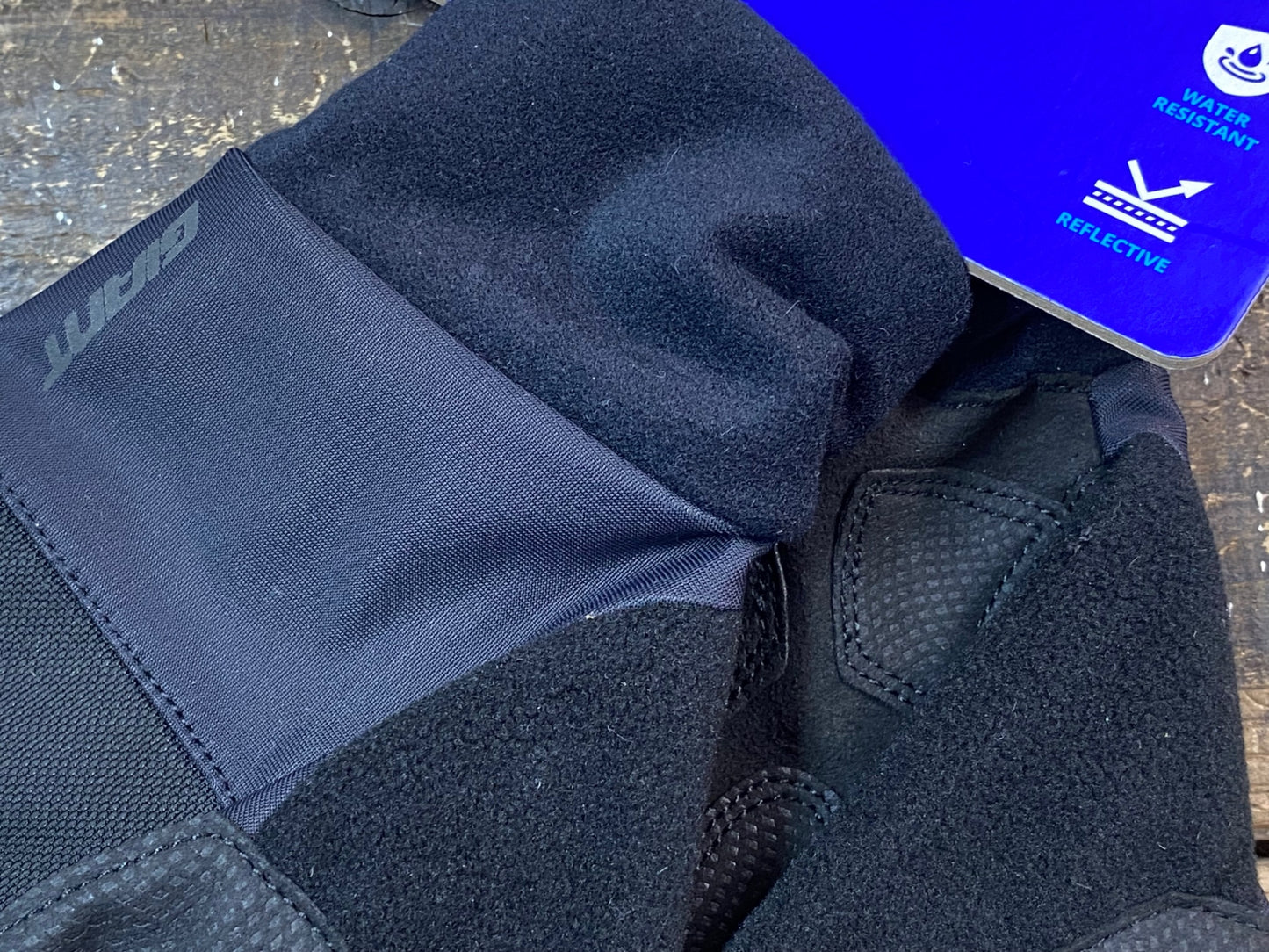 IV929 ジャイアント GIANT CHILL グローブ 黒 M 裏起毛