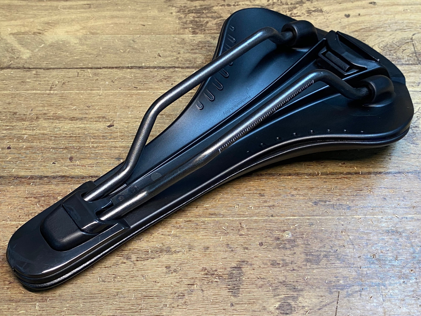 IX904 フィジーク fizik アンタレス Antares R3 VERSE evo サドル 黒 140mm kium