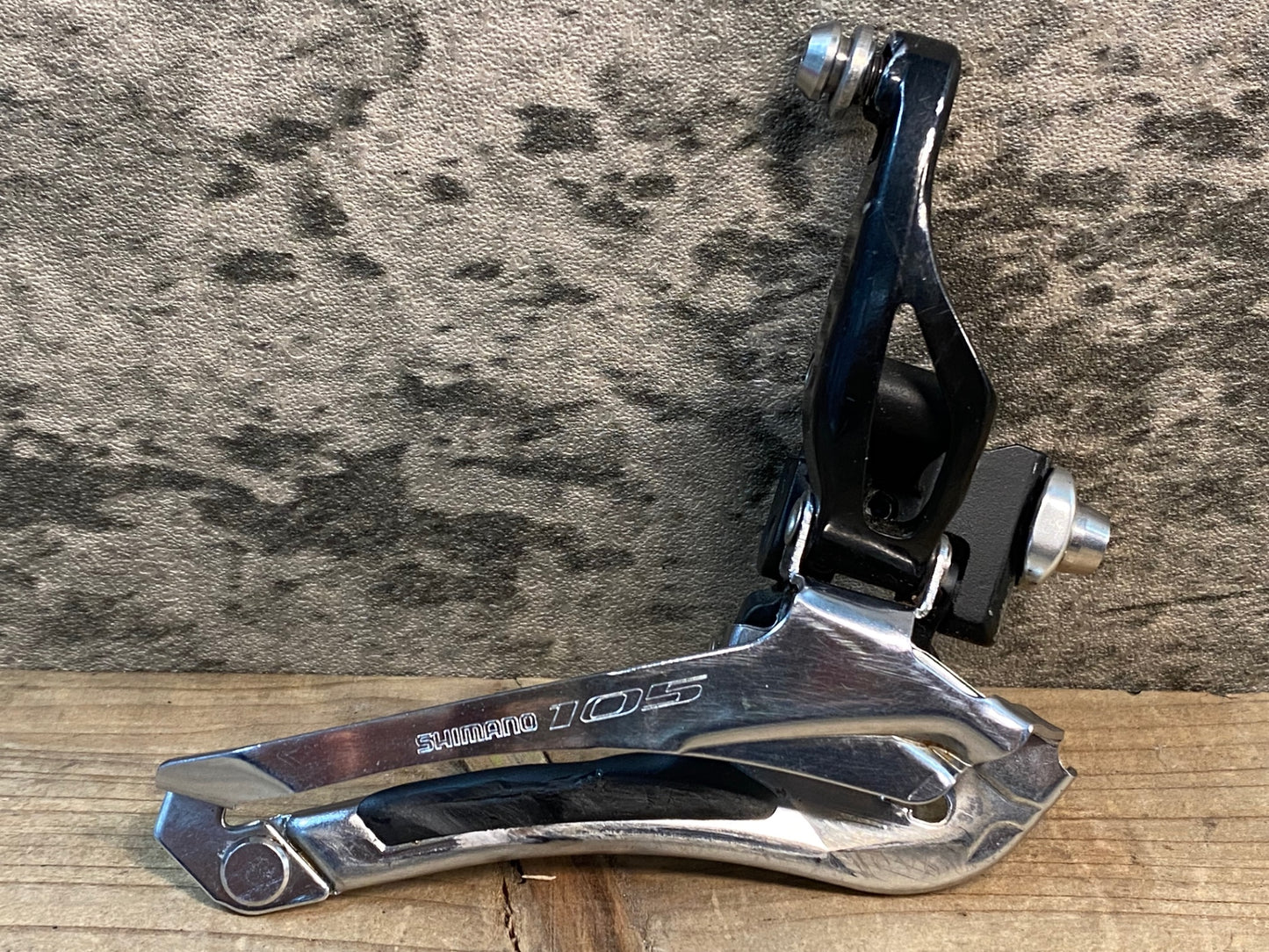 IU996 シマノ SHIMANO 105 FD-5800 フロントディレイラー 2S 直付