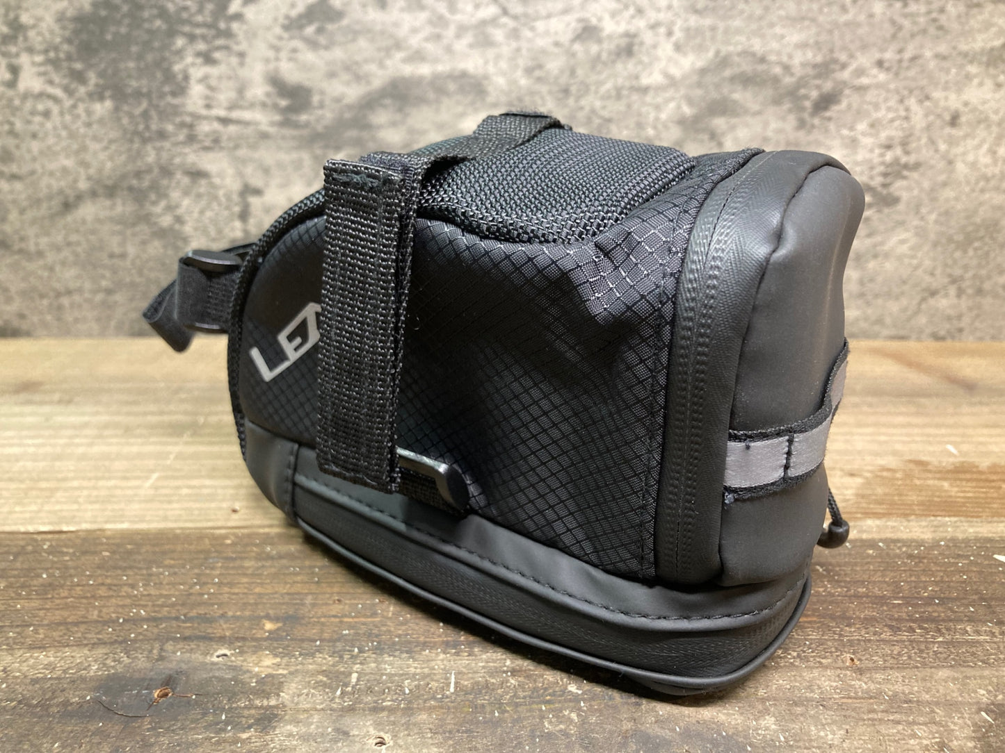 IQ688 レザイン LEZYNE サドルバッグ 黒