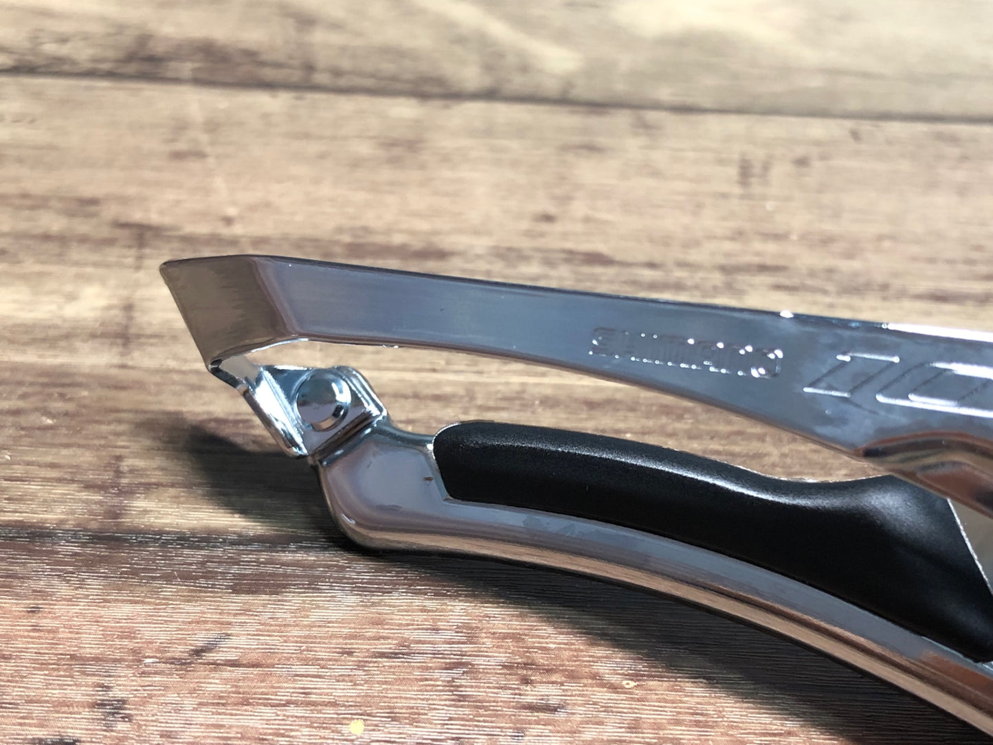 IR378 シマノ SHIMANO 105 FD-R7000 フロントディレイラー バンド式 黒 Φ31.8