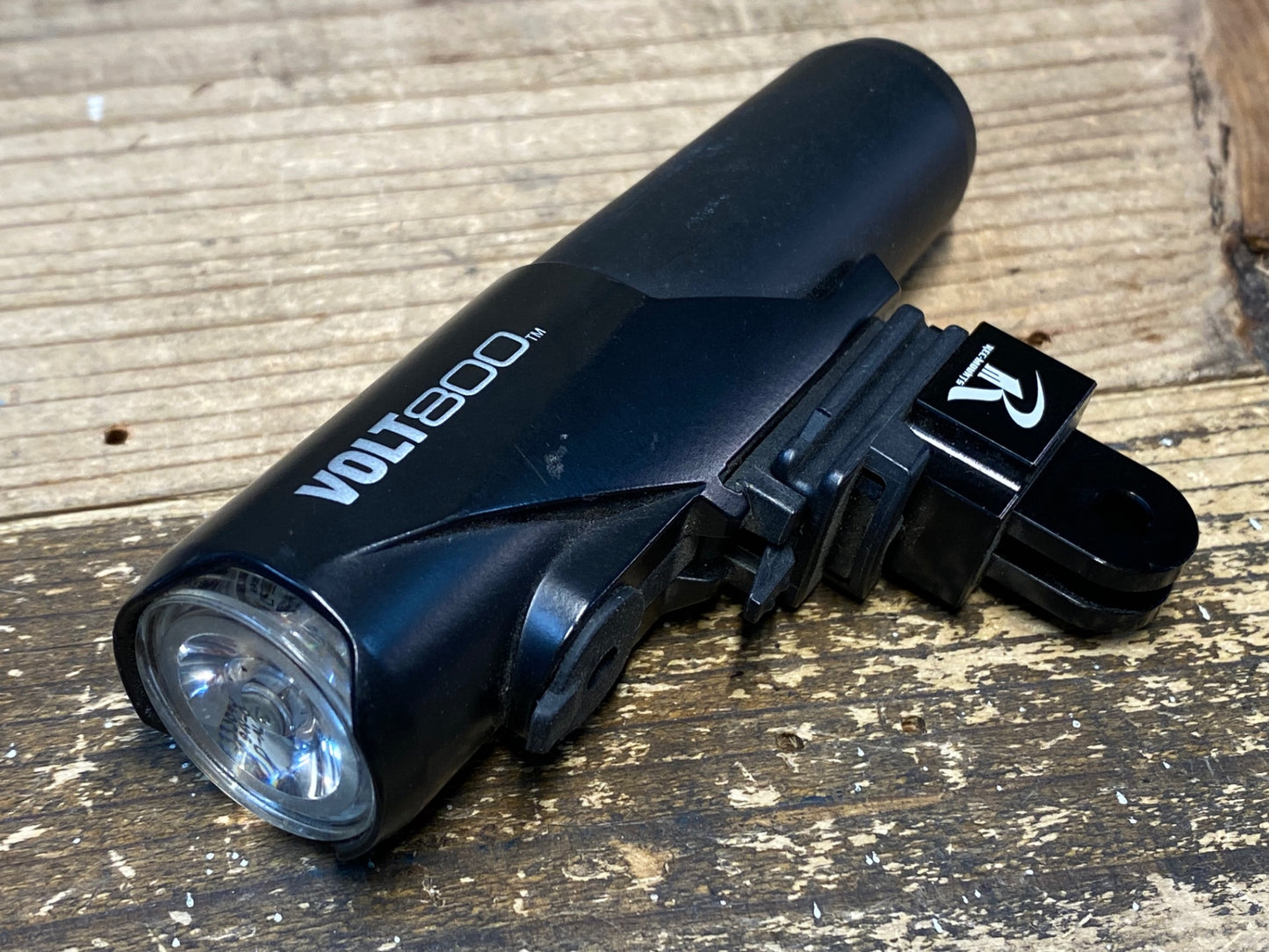 IZ301 キャットアイ CATEYE VOLT800 フロントライト RECMOUNT付き