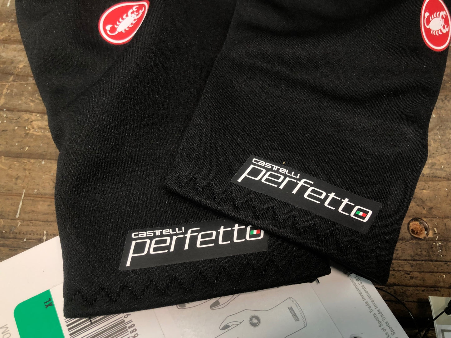 IQ259 カステリ CASTELLI ロッソコルサ ROSSO perfetto クロ―ブ 黒 XL GORE-TEX INFINIUM