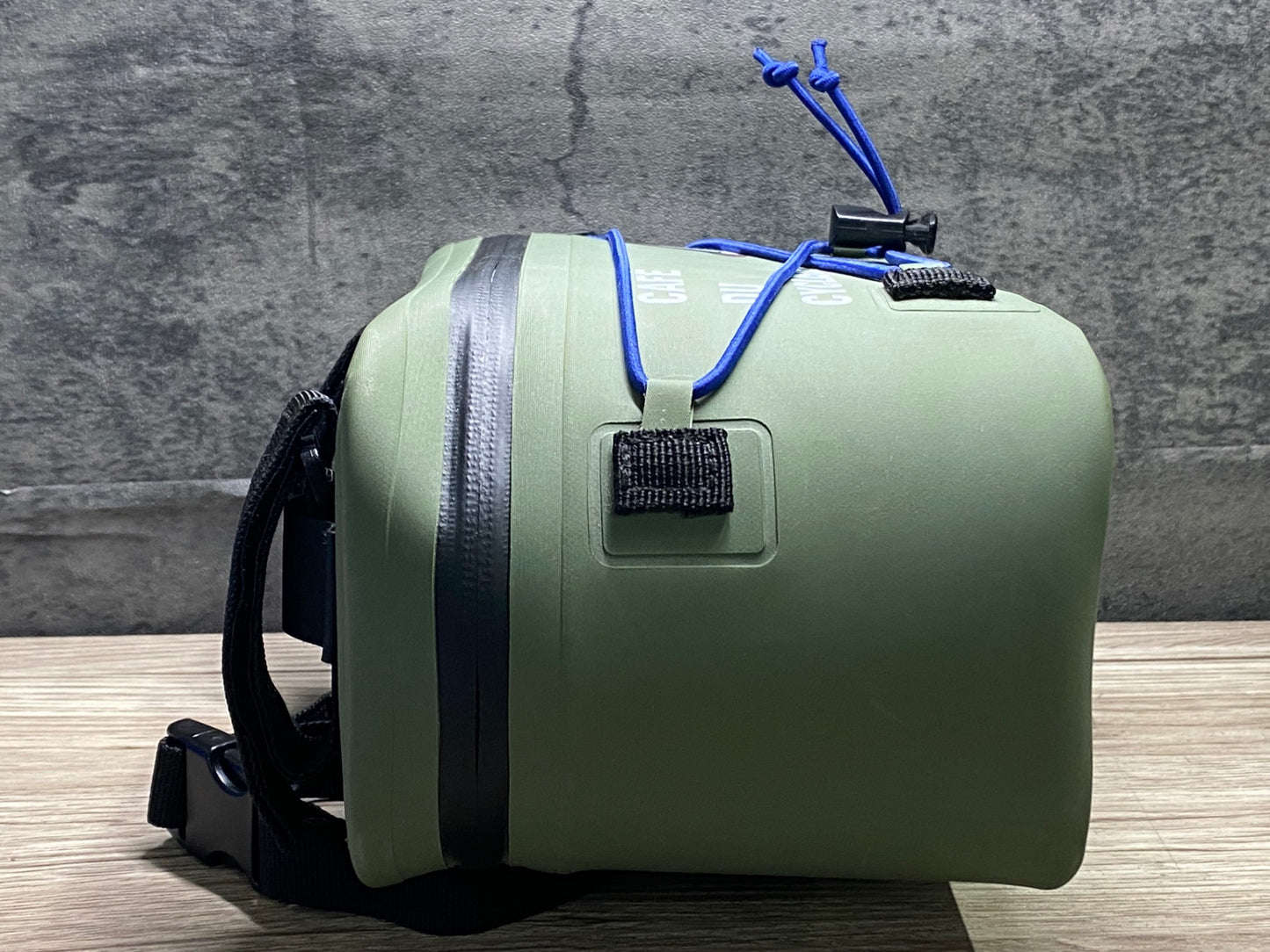 JB817 カフェドシクリステ Café du Cycliste V2 ハンドルバッグ カーキ 汚れあり