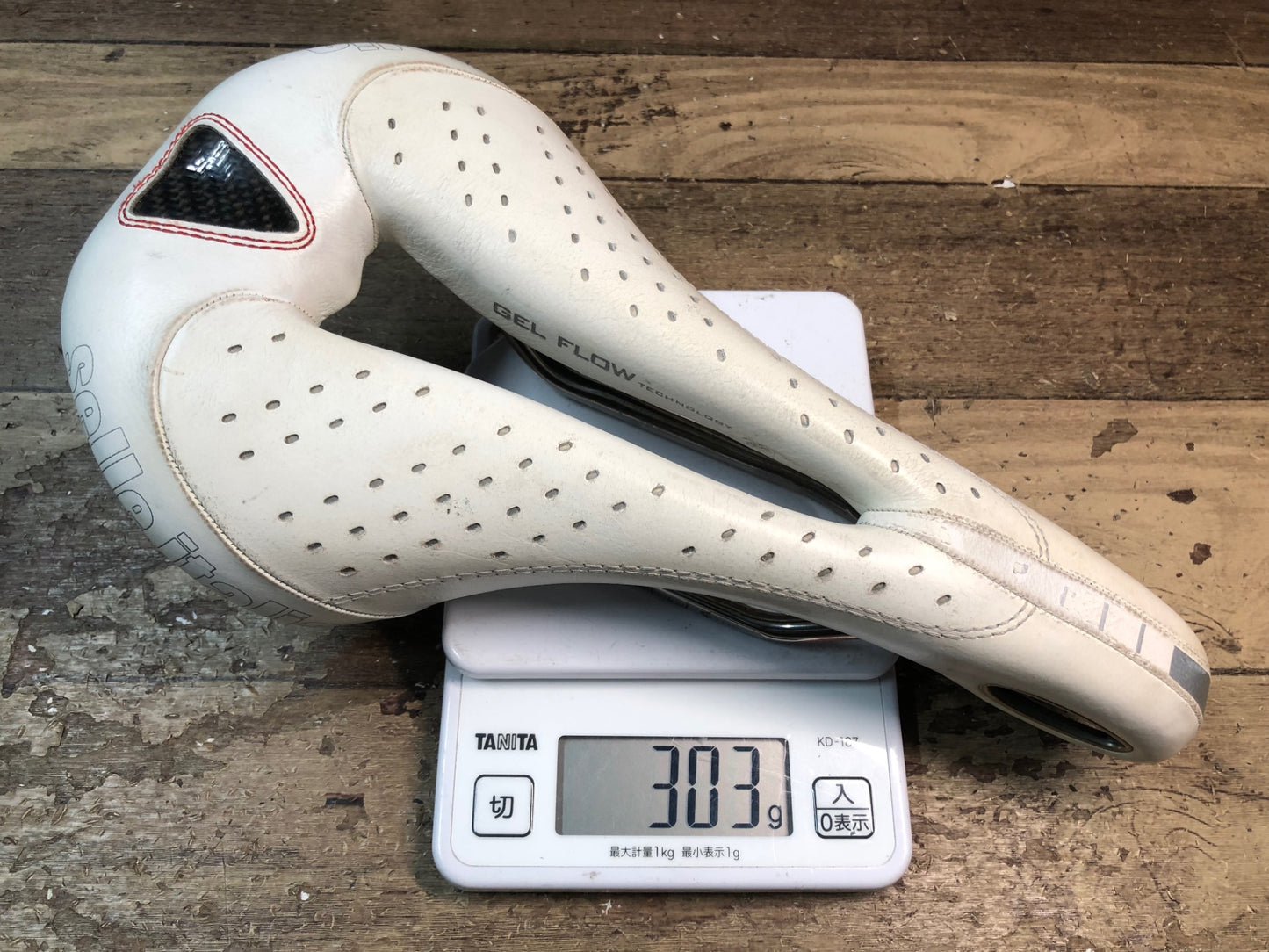 IM566 セライタリア selle italia MAX サドル 白 VANOXレール 汚れ