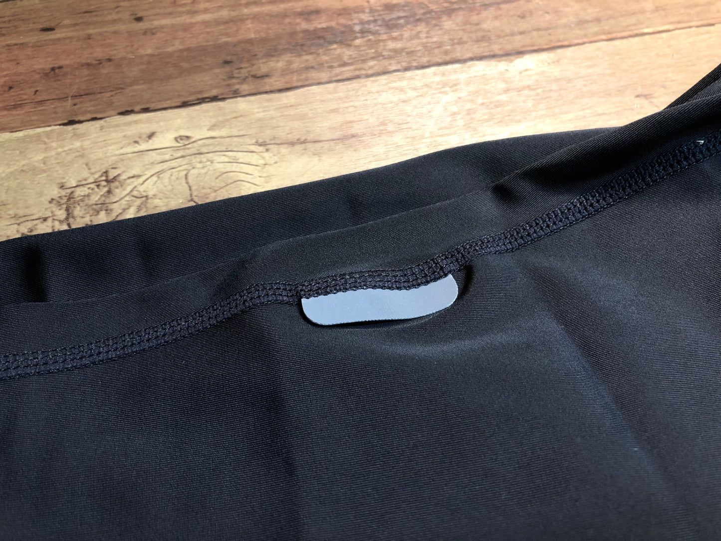 IL504 モアザン morethan レッグカバー 黒 L