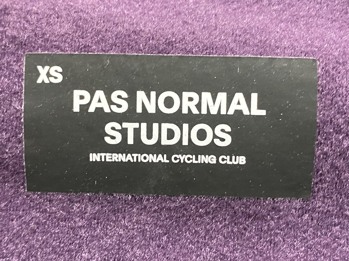 IH953 パスノーマルスタジオ PAS NORMAL STUDIOS 長袖サイクルジャケット XS 紫 裏起毛