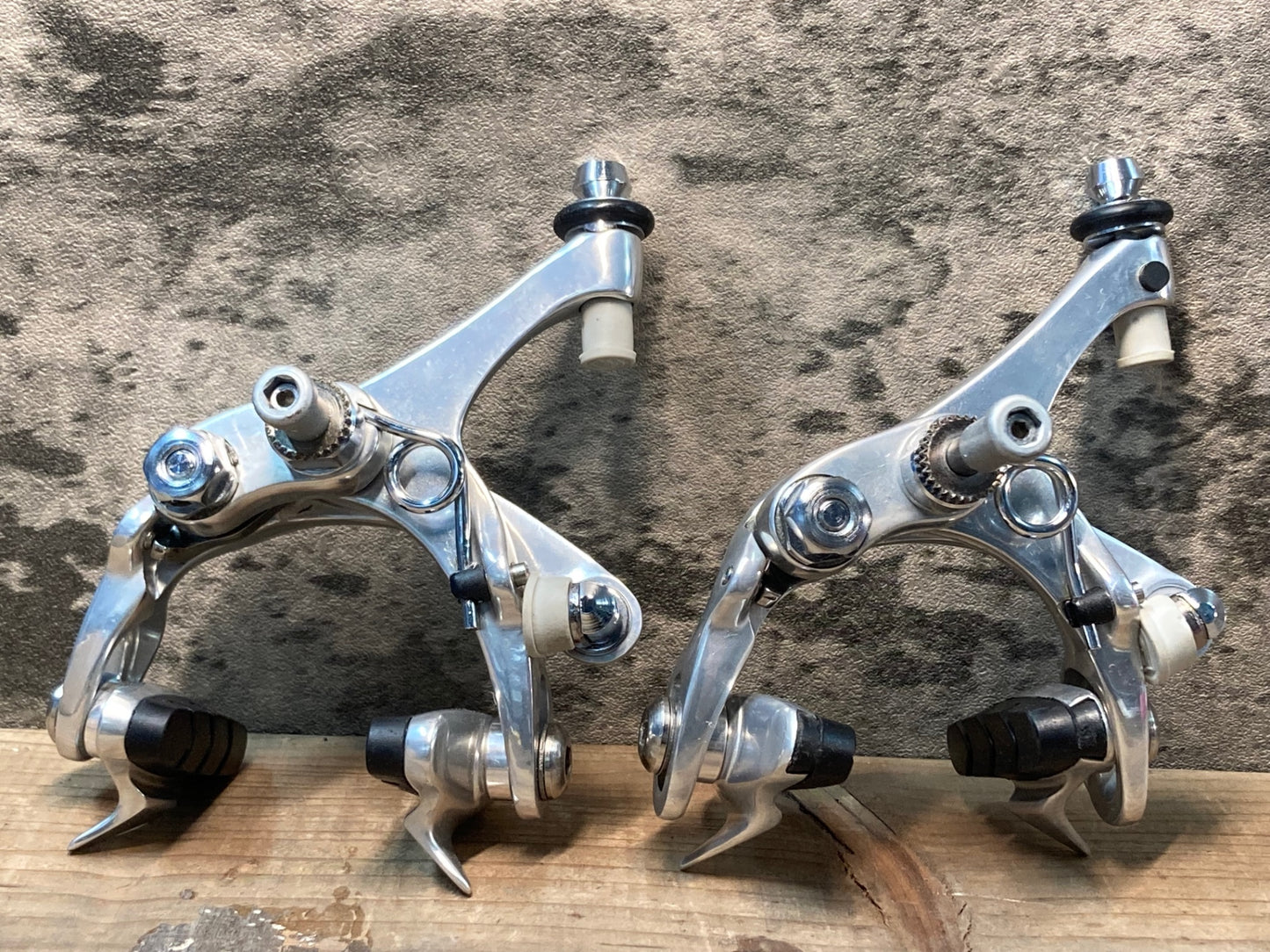 IL939 未使用 カンパニョーロ Campagnolo レコード RECORD キャリパーブレーキセット デュアルピボット8S世代