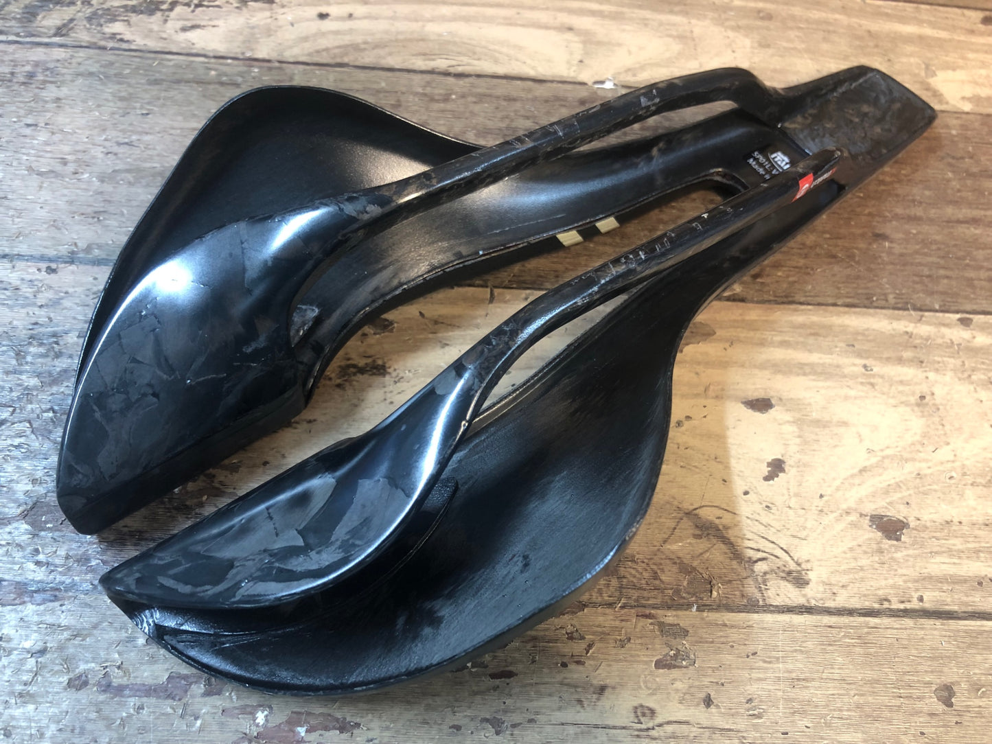 IB271 セライタリア selle italia SP-01 サドル 黒 カーボンレール