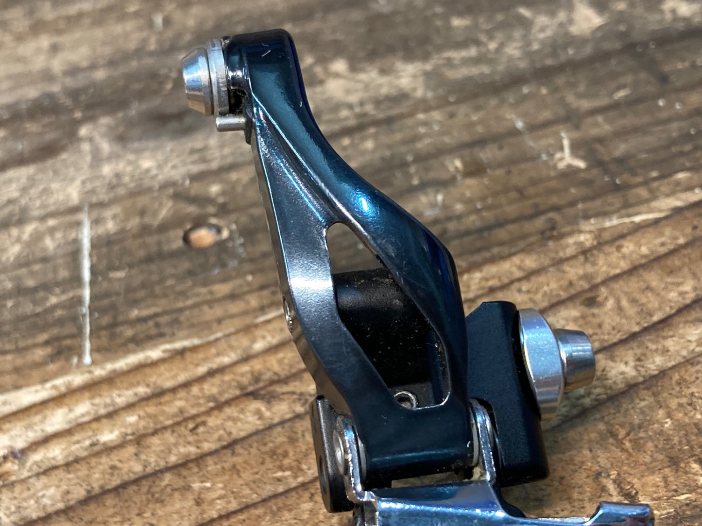 IU333 シマノ SHIMANO ティアグラ Tiagra FD-4700 フロントディレイラー 2S 直付け