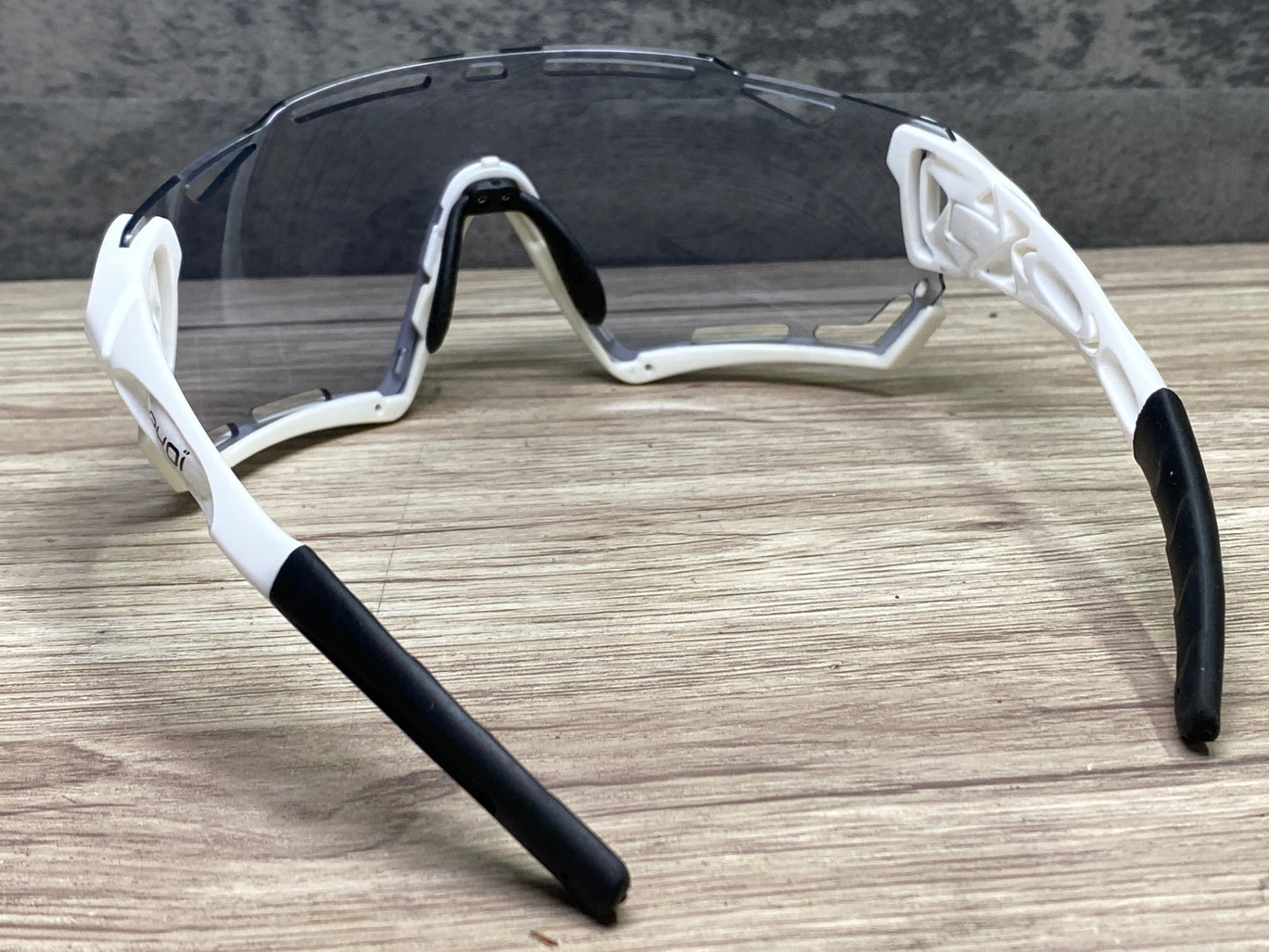 JD498 エコイ EKOI PERSOEVO7 サングラス アイウェア 白 ※レンズ擦れ