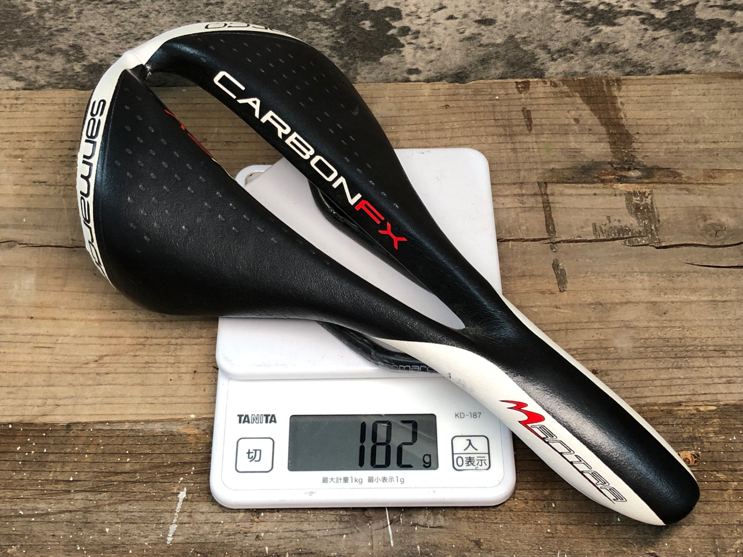 IO353 サンマルコ san marco マントラ MANTRA サドル 白黒 カーボンレール 実測138mm