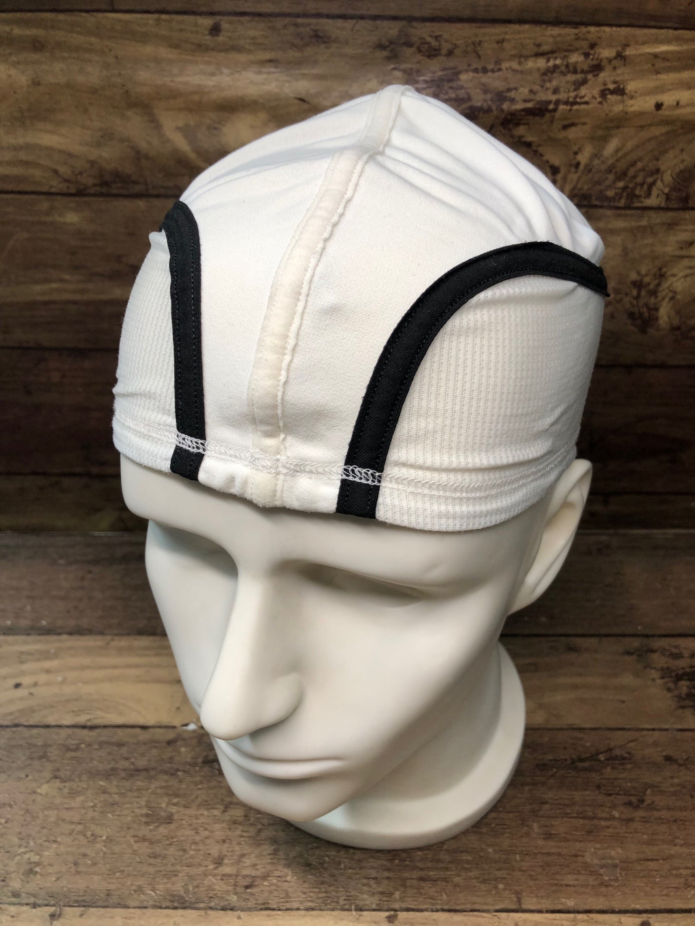 IN382 アソス Assos ビーニーキャップ 白