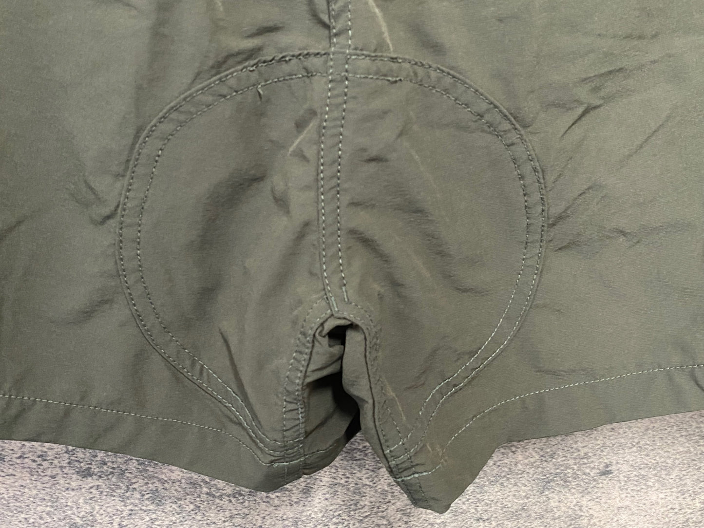 IY211 カペルミュール KAPELMUUR ショートパンツ カーキ 36