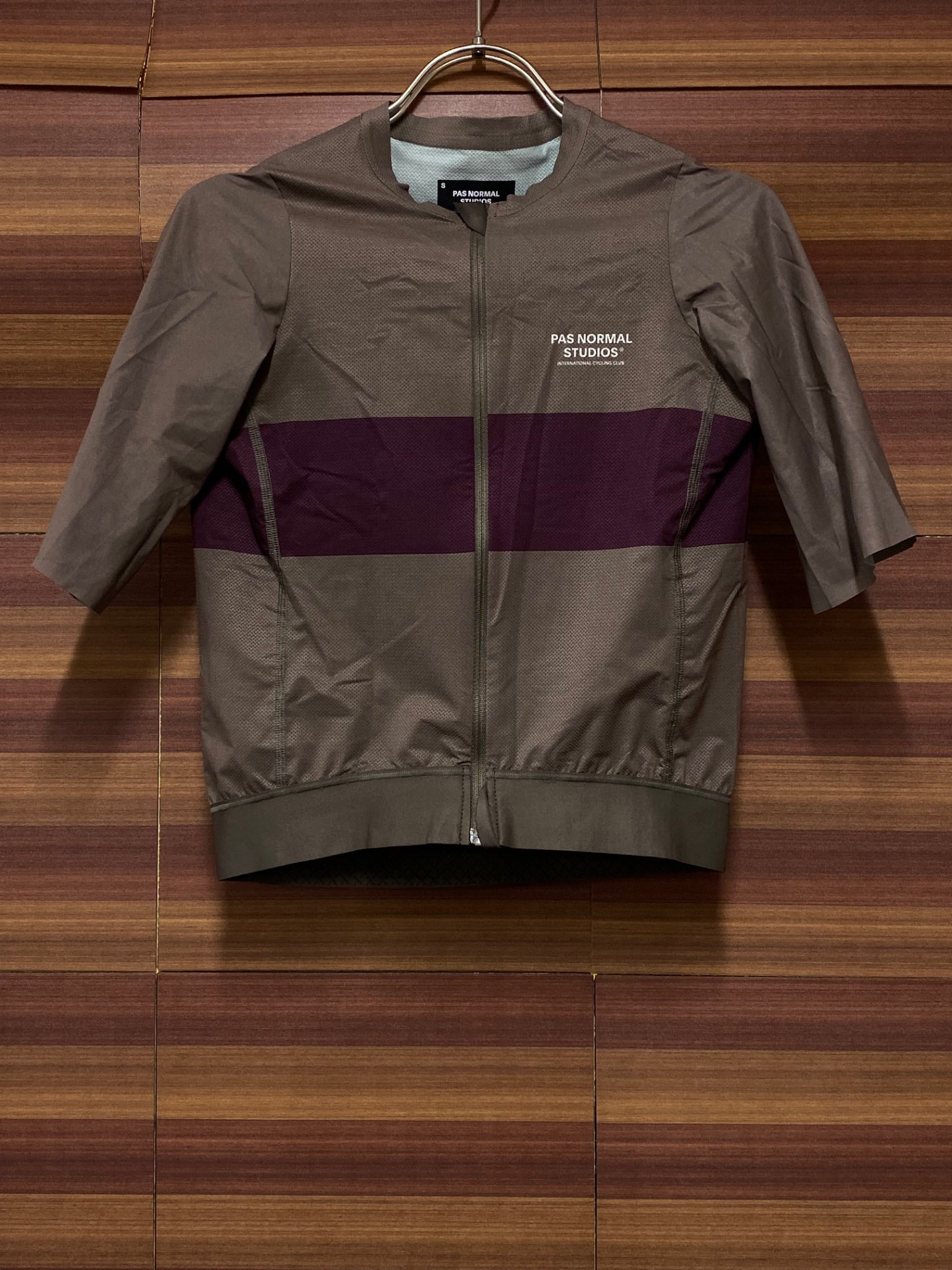 IV052 パスノーマルスタジオ PAS NORMAL STUDIOS Solitude Jersey 半袖サイクルジャージ 茶 S