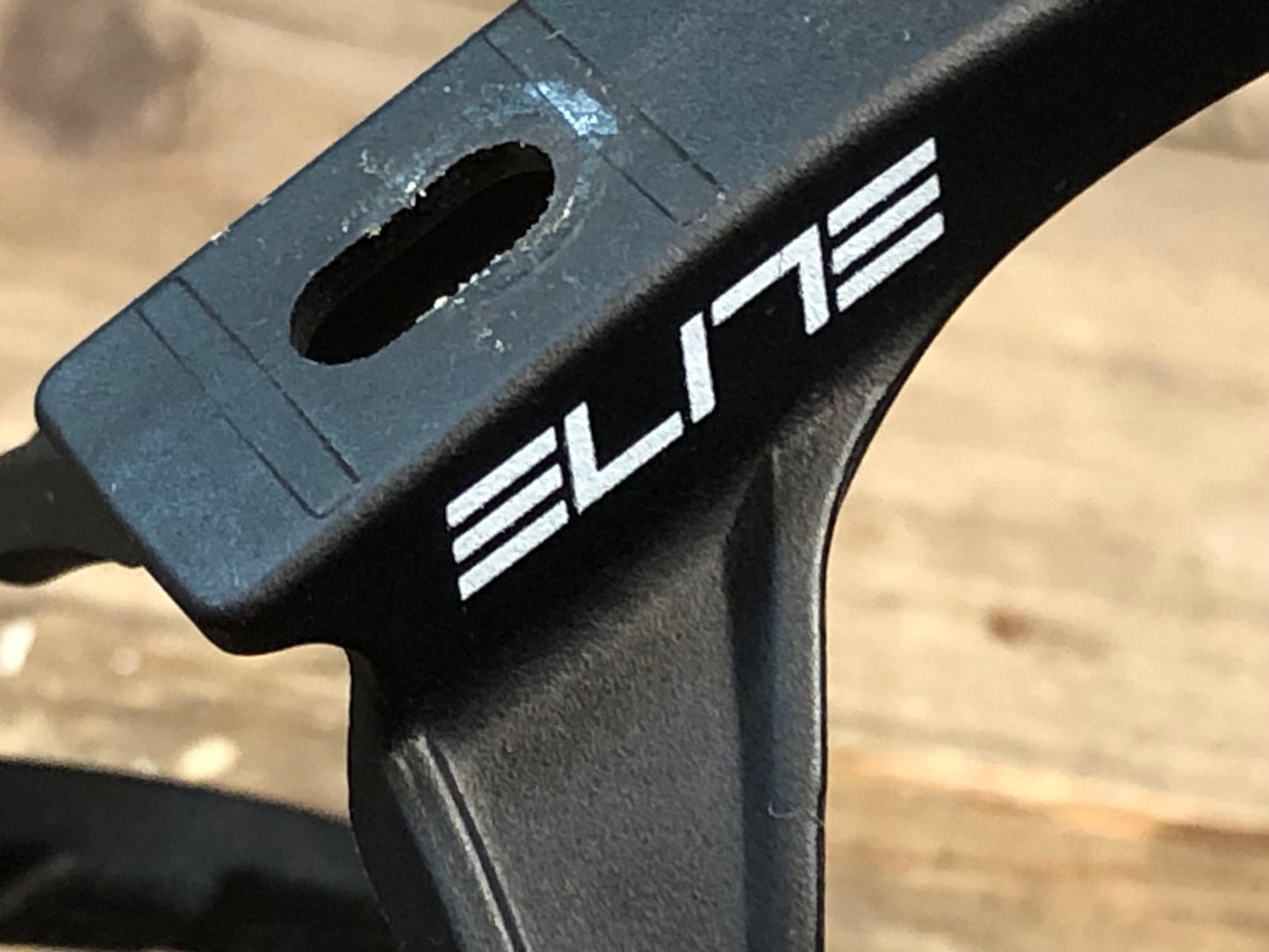 IP312 エリート ELITE LEGGERO CARBON ボトルケージ 黒 2個セット