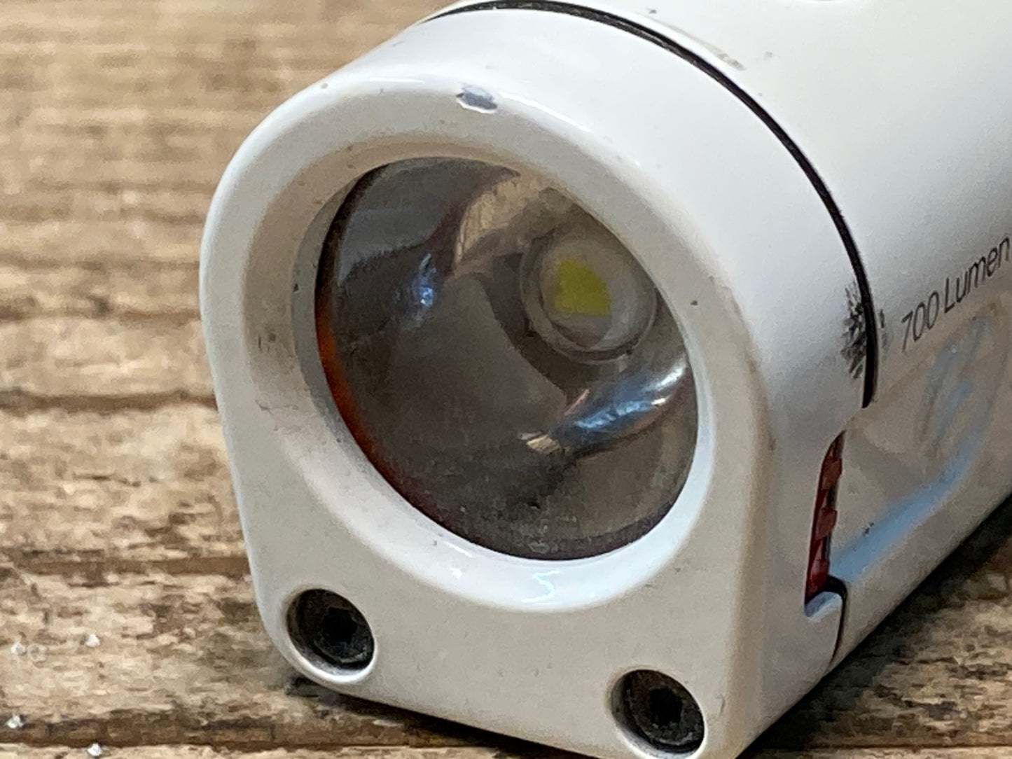 JD848 ボントレガー BONTRAGER ion 700 R フロントライト 点灯確認済み