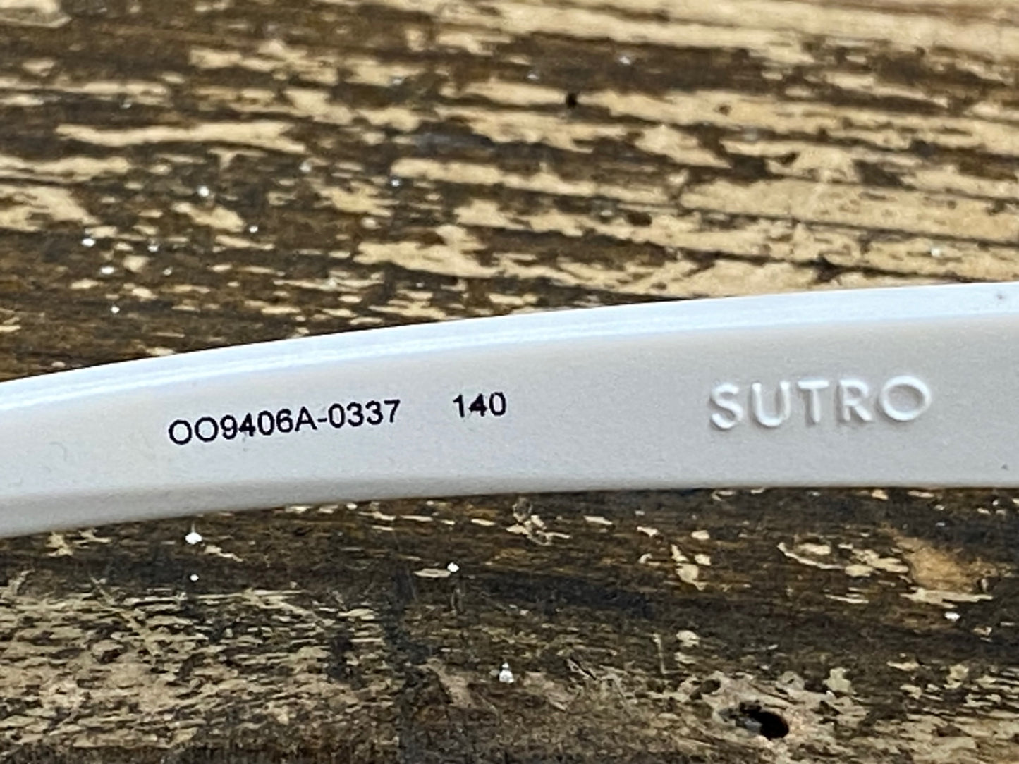 JB959 オークリー OAKLEY スートロ SUTRO サングラス PRIZMレンズ 白 アイウェア ※レンズ傷