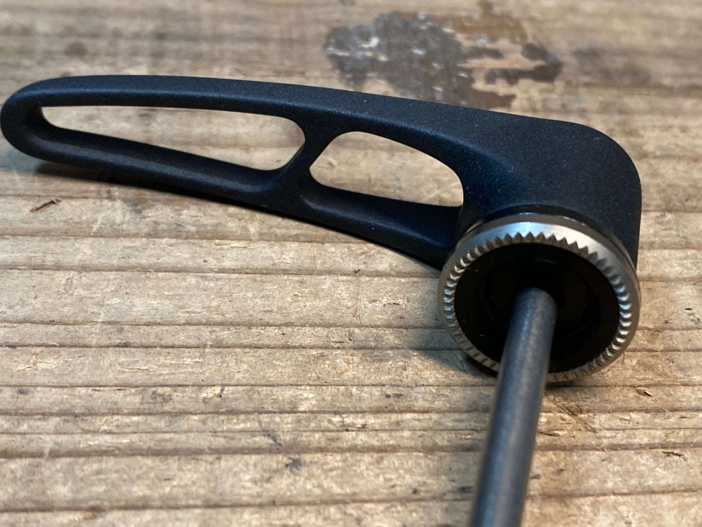 IY765 DT SWISS クイックスキュワー 100/130mm