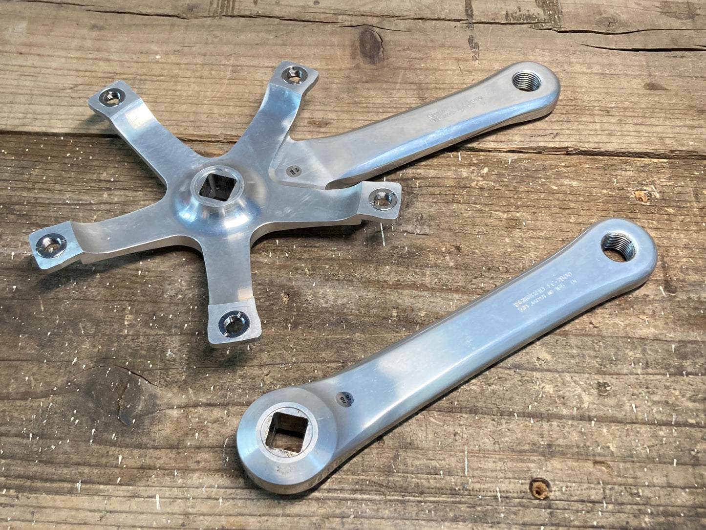 IP827 シマノ SHIMANO デュラエース DURA-ACE FC-7600 クランクアームセット 165mmPCD144 NJS ピスト トラック用